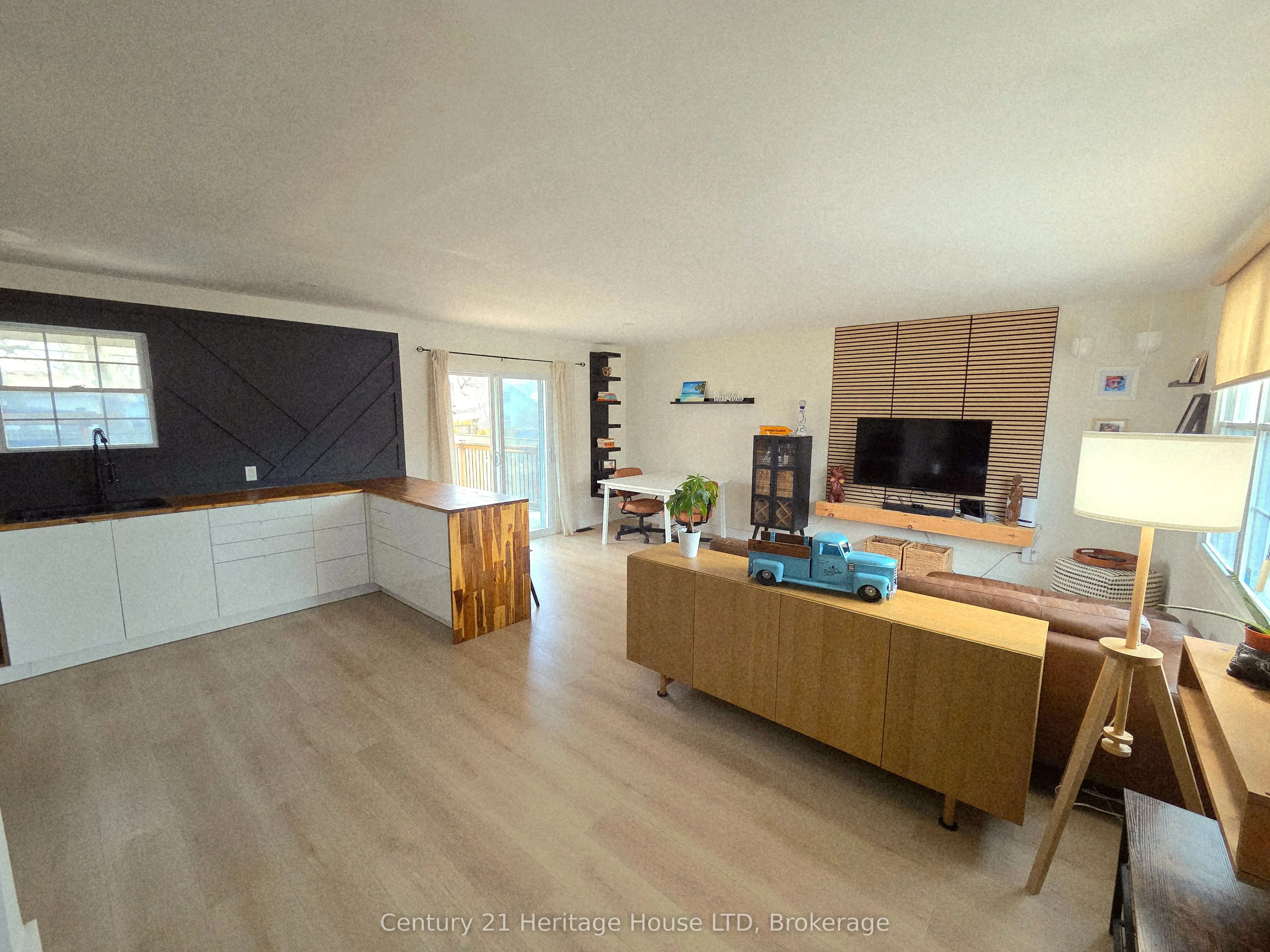 552 Lakeview Road