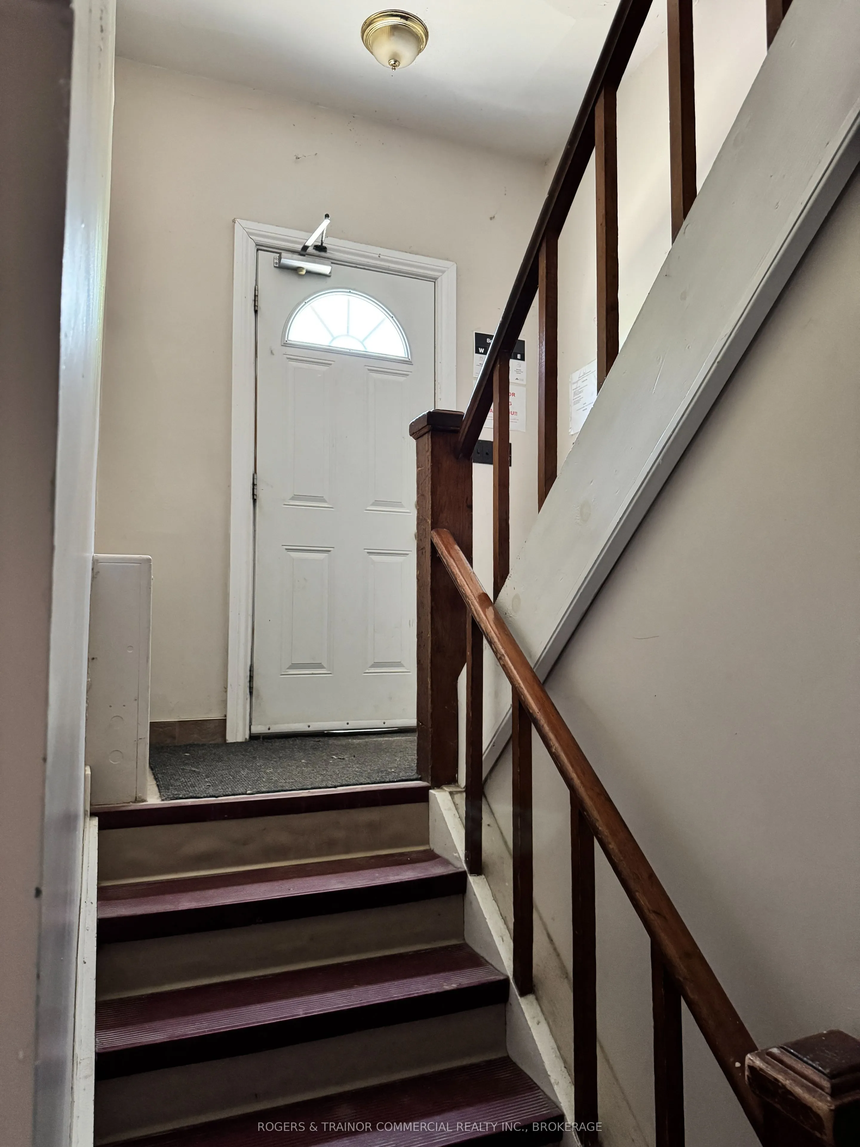 304 Yonge Street