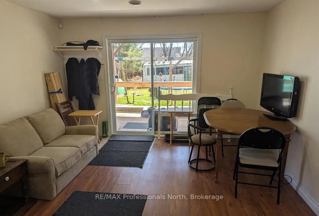 103 St Lawrence Street W