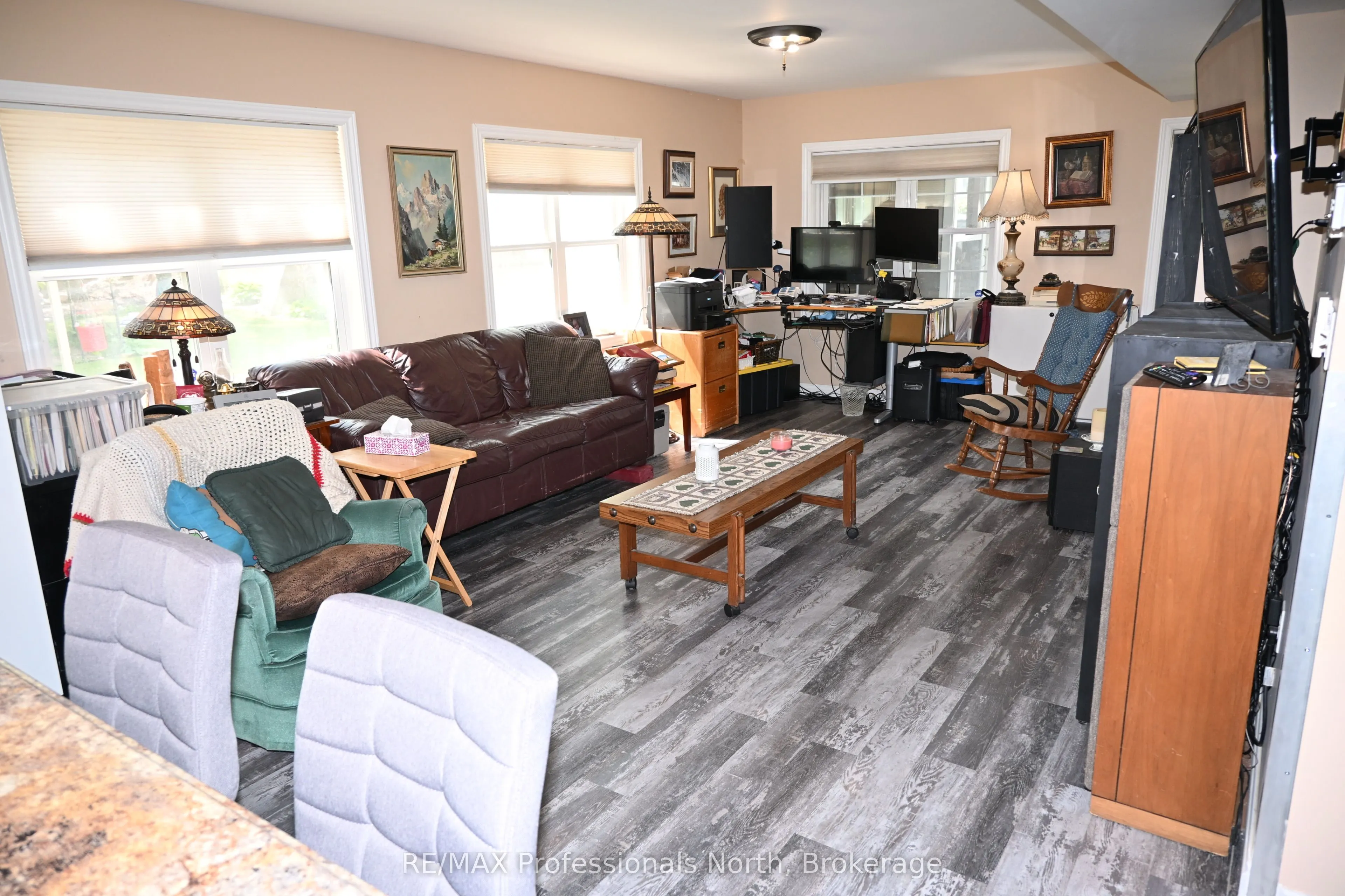 103 St Lawrence Street W