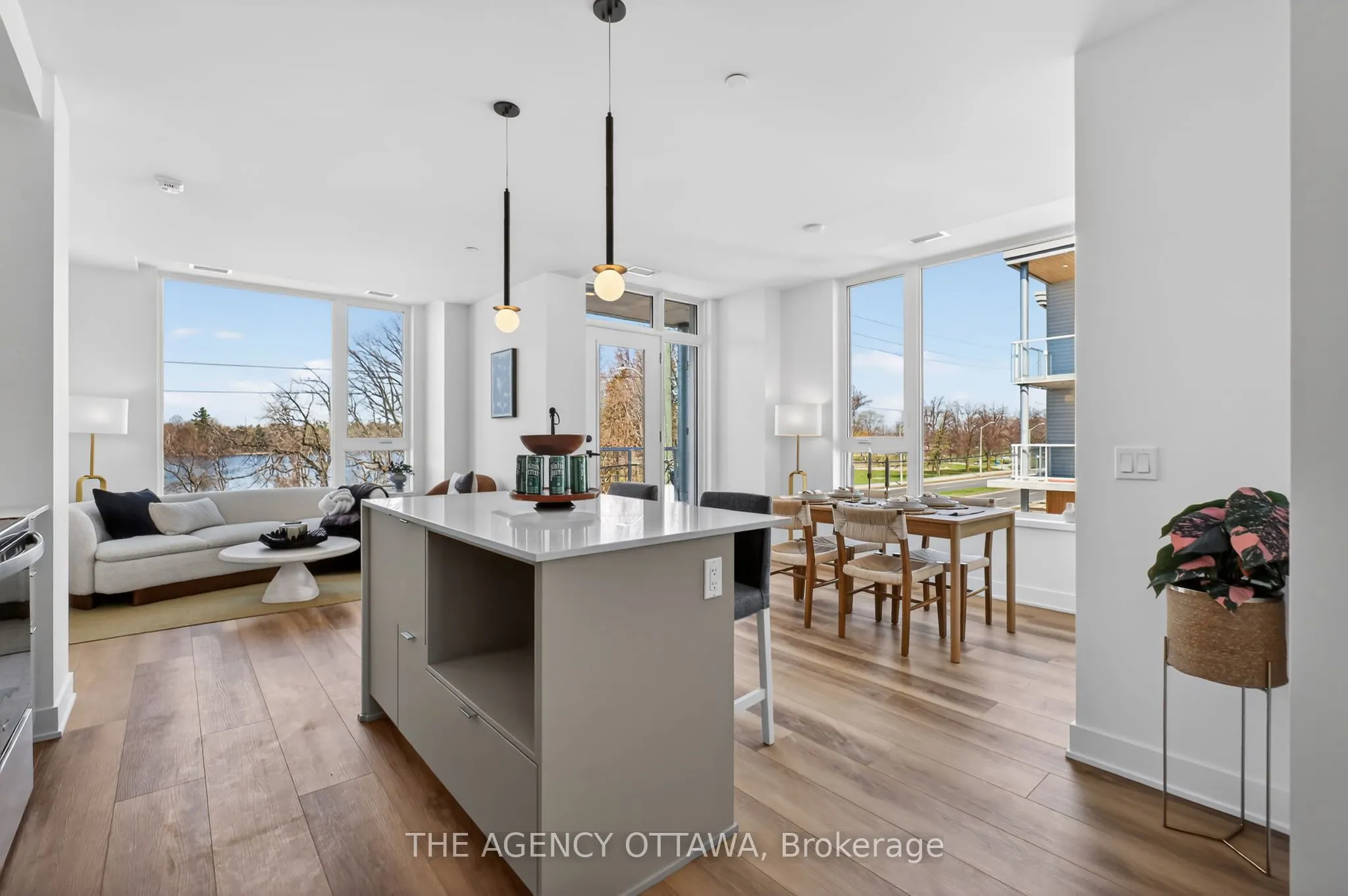 3085 Riverside Drive #201