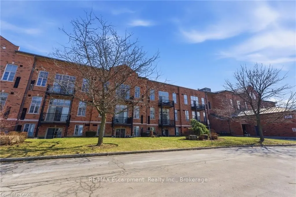 262 DUNDAS Street E #322