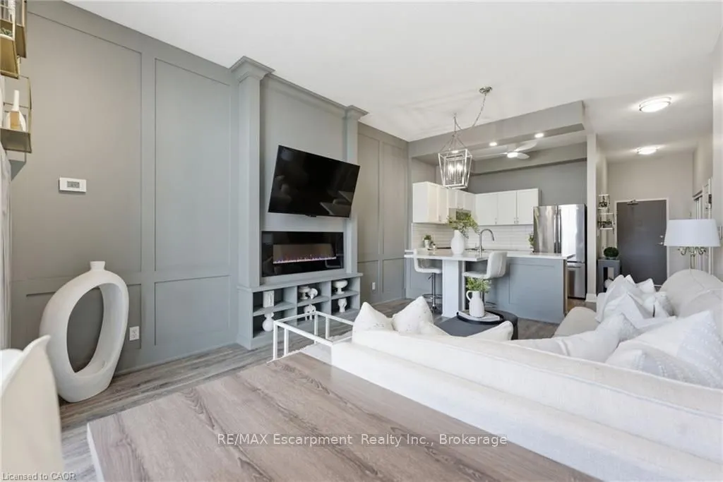 262 DUNDAS Street E #322