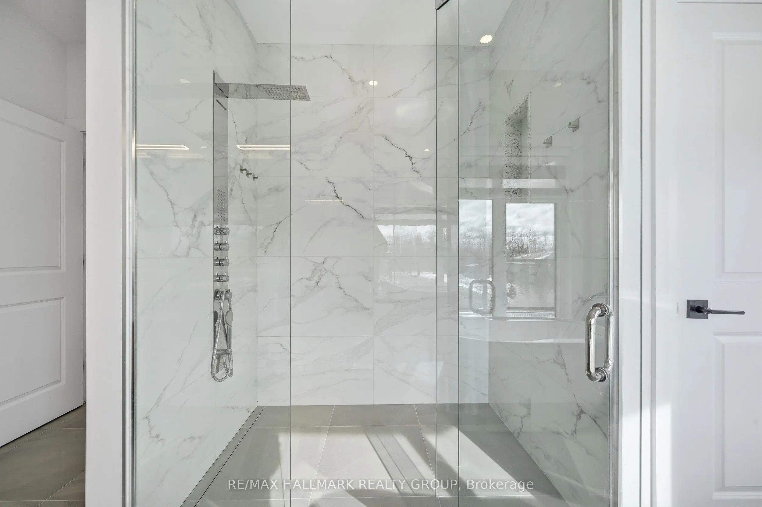 225 Summerview Terrace