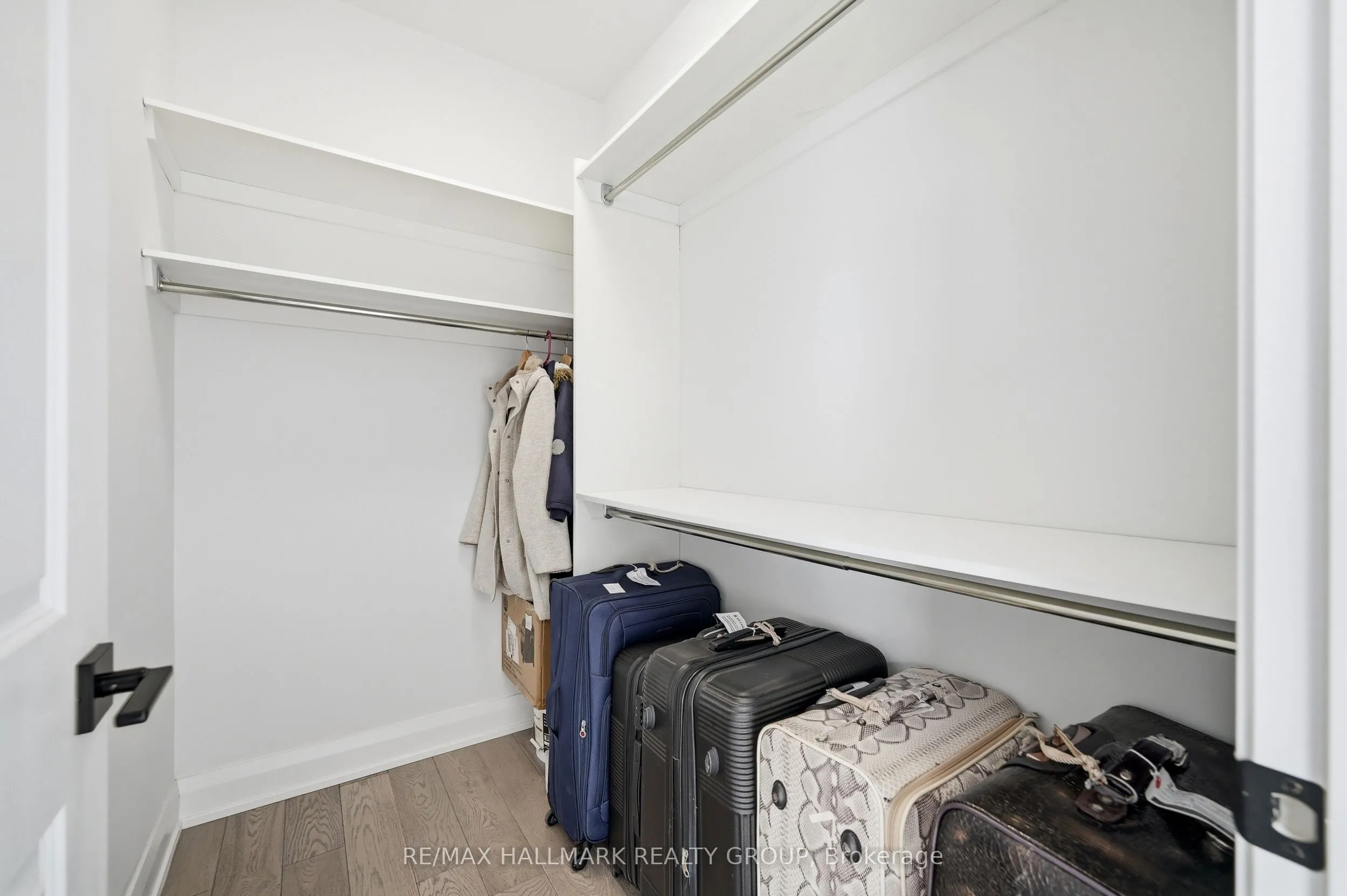 225 Summerview Terrace