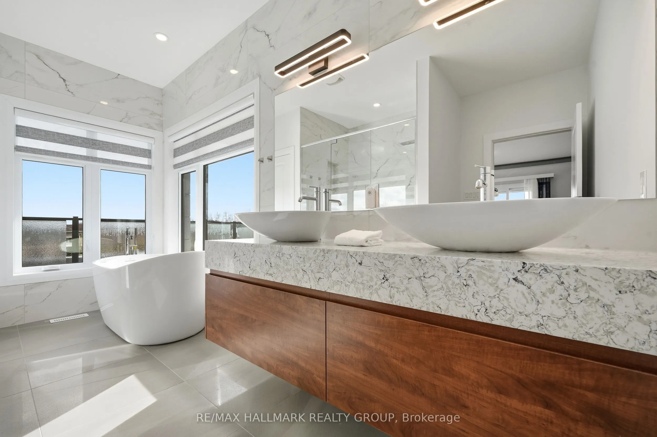 225 Summerview Terrace