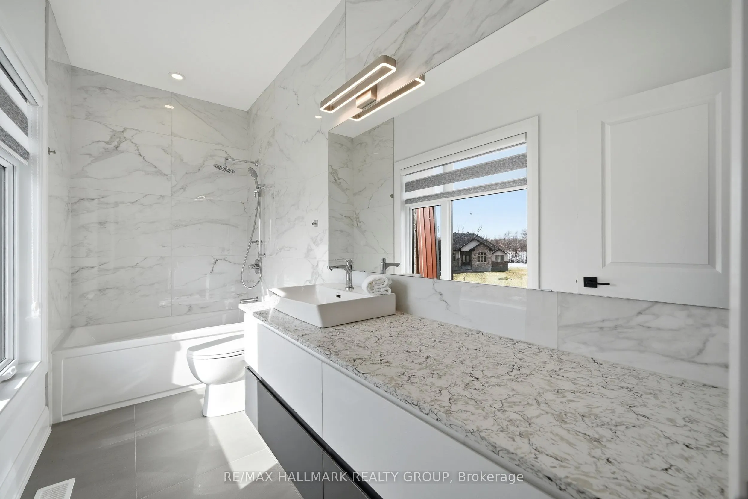 225 Summerview Terrace