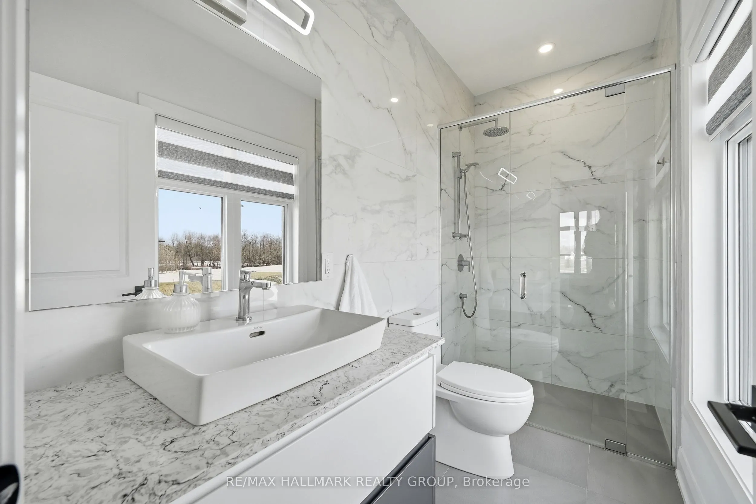 225 Summerview Terrace