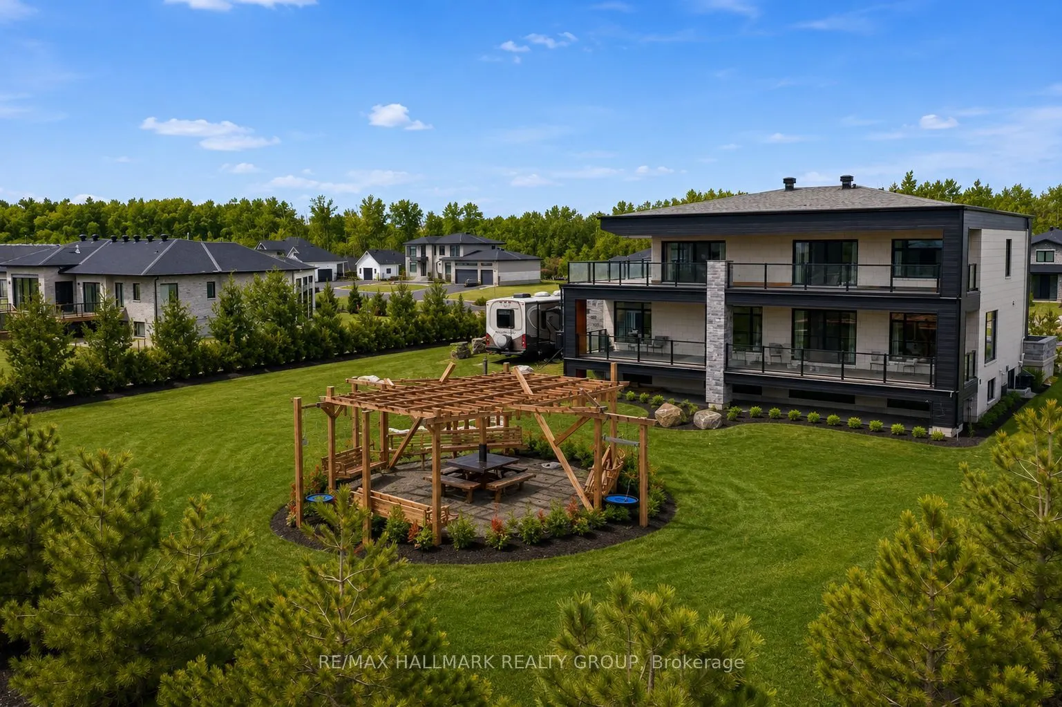 225 Summerview Terrace
