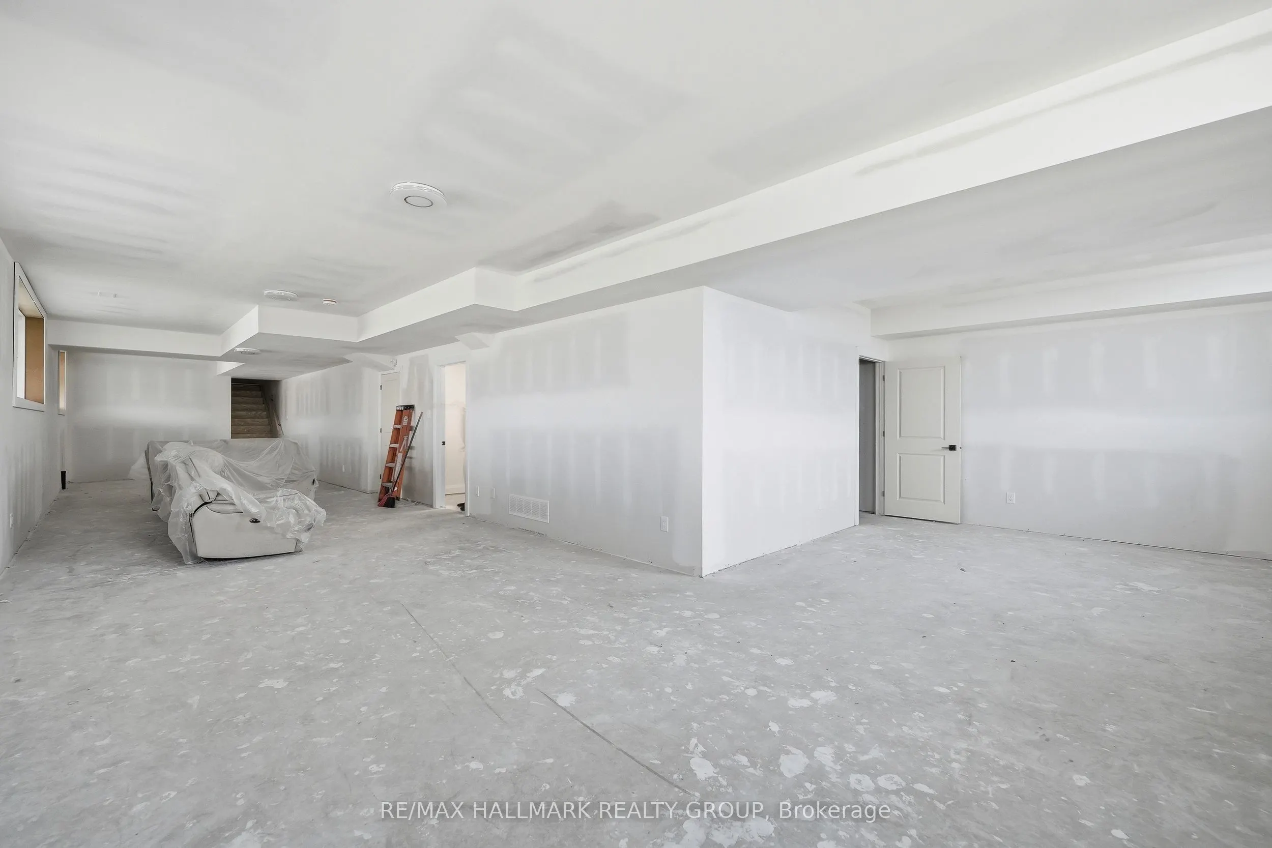 225 Summerview Terrace