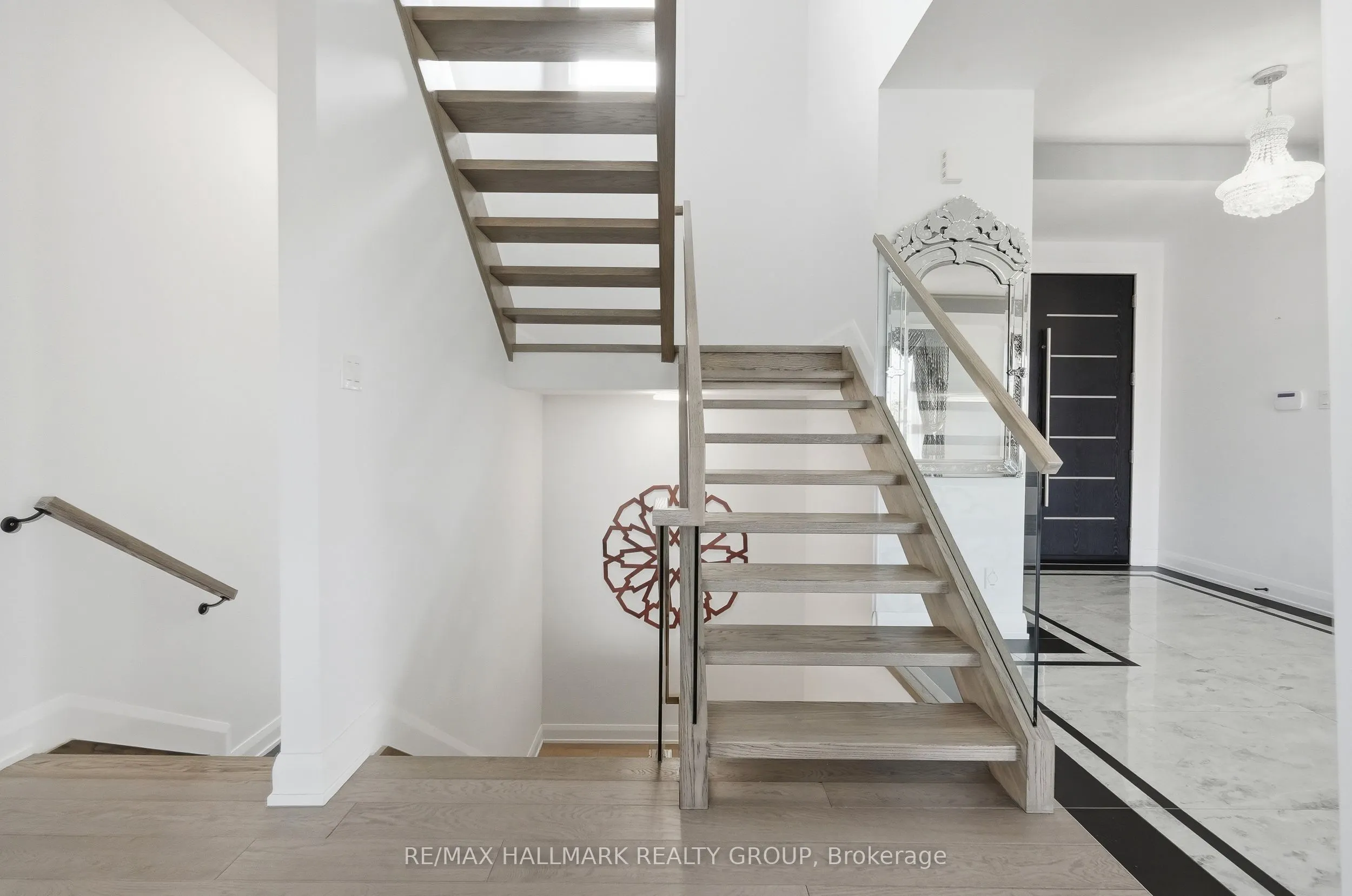 225 Summerview Terrace