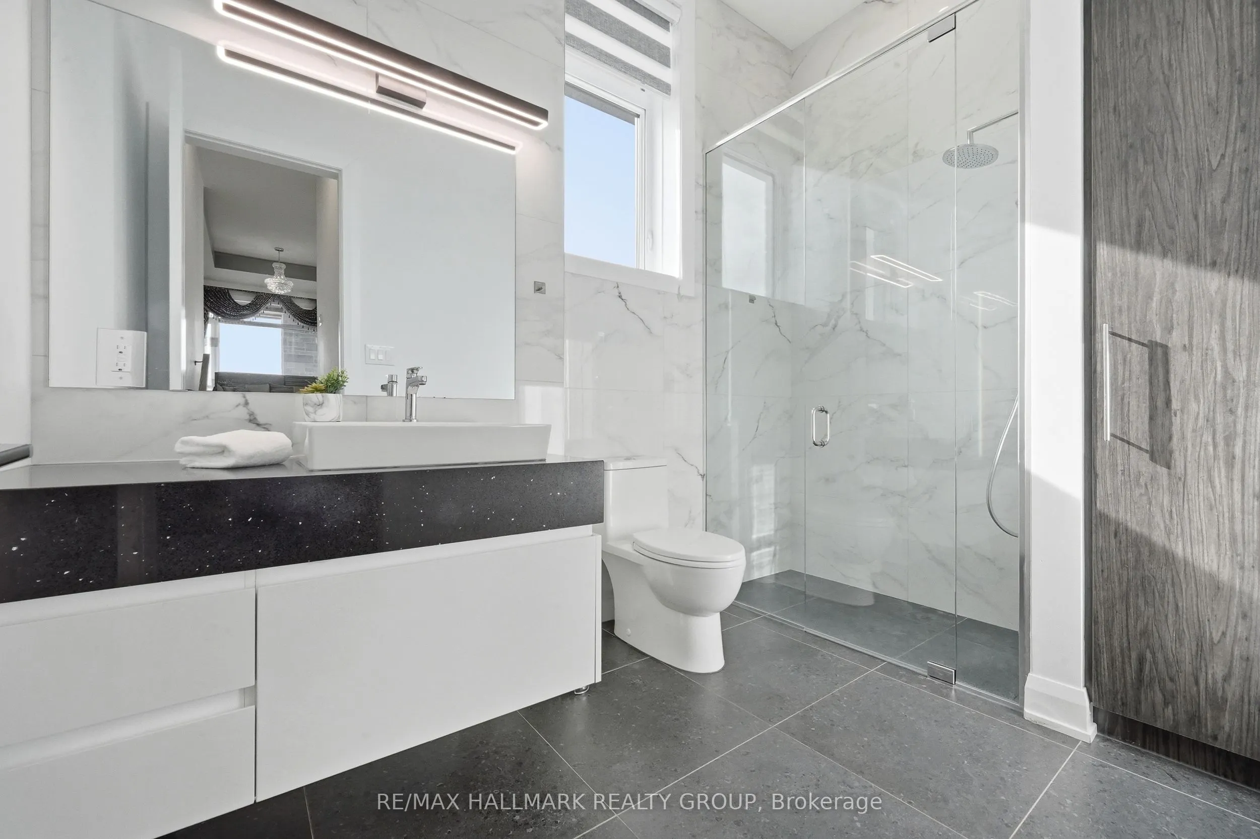 225 Summerview Terrace