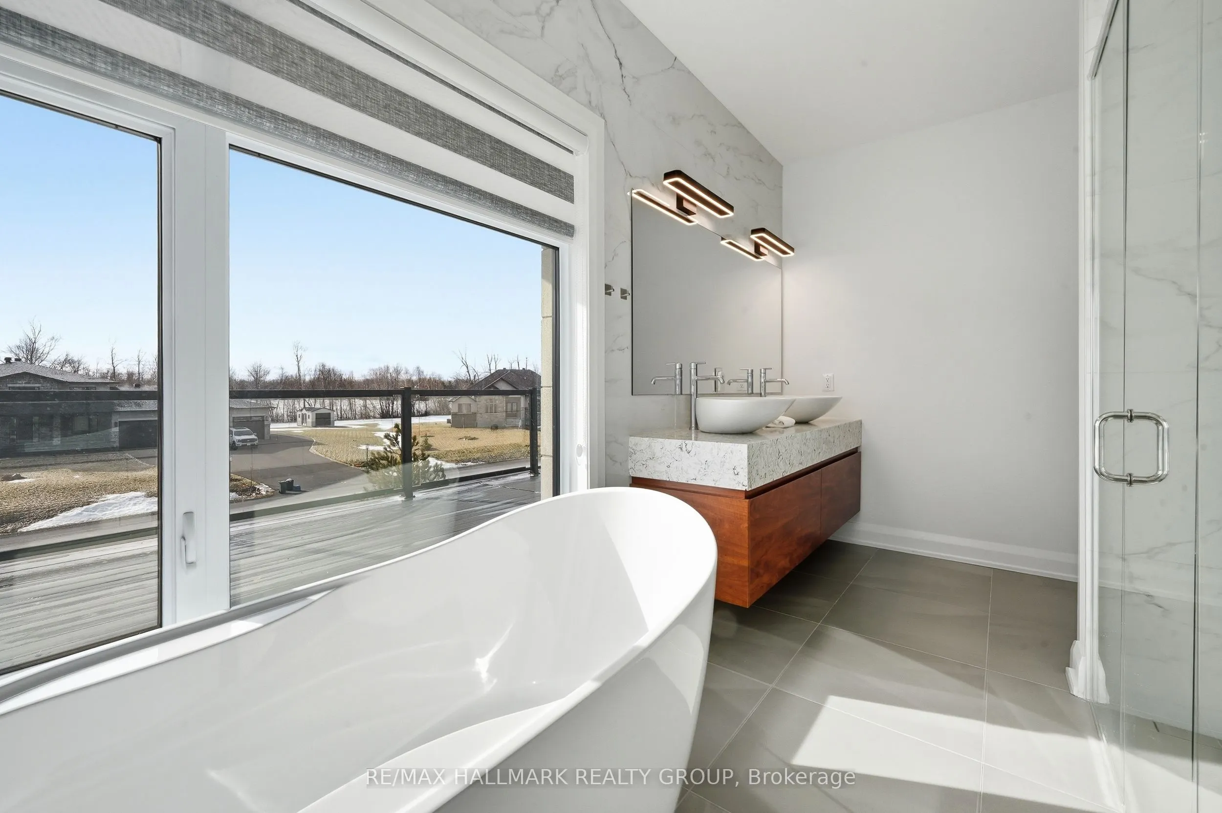 225 Summerview Terrace