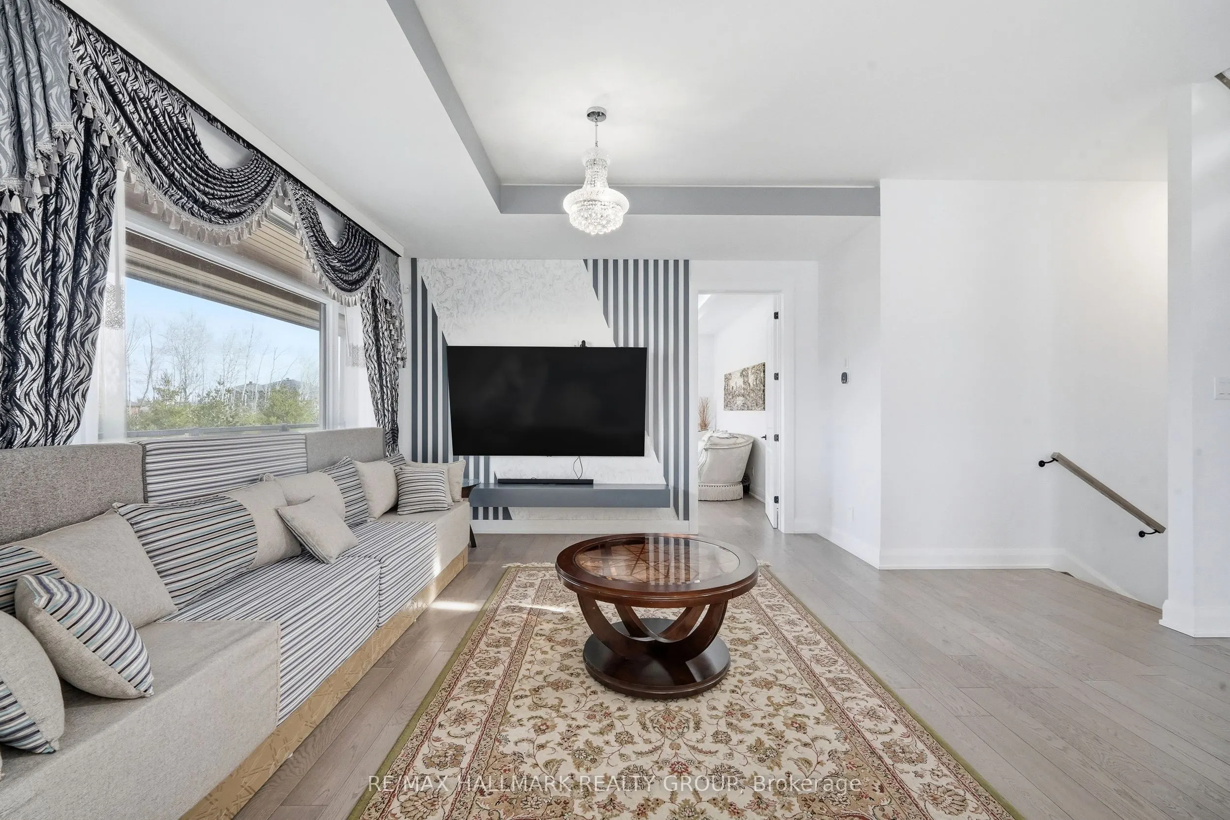 225 Summerview Terrace