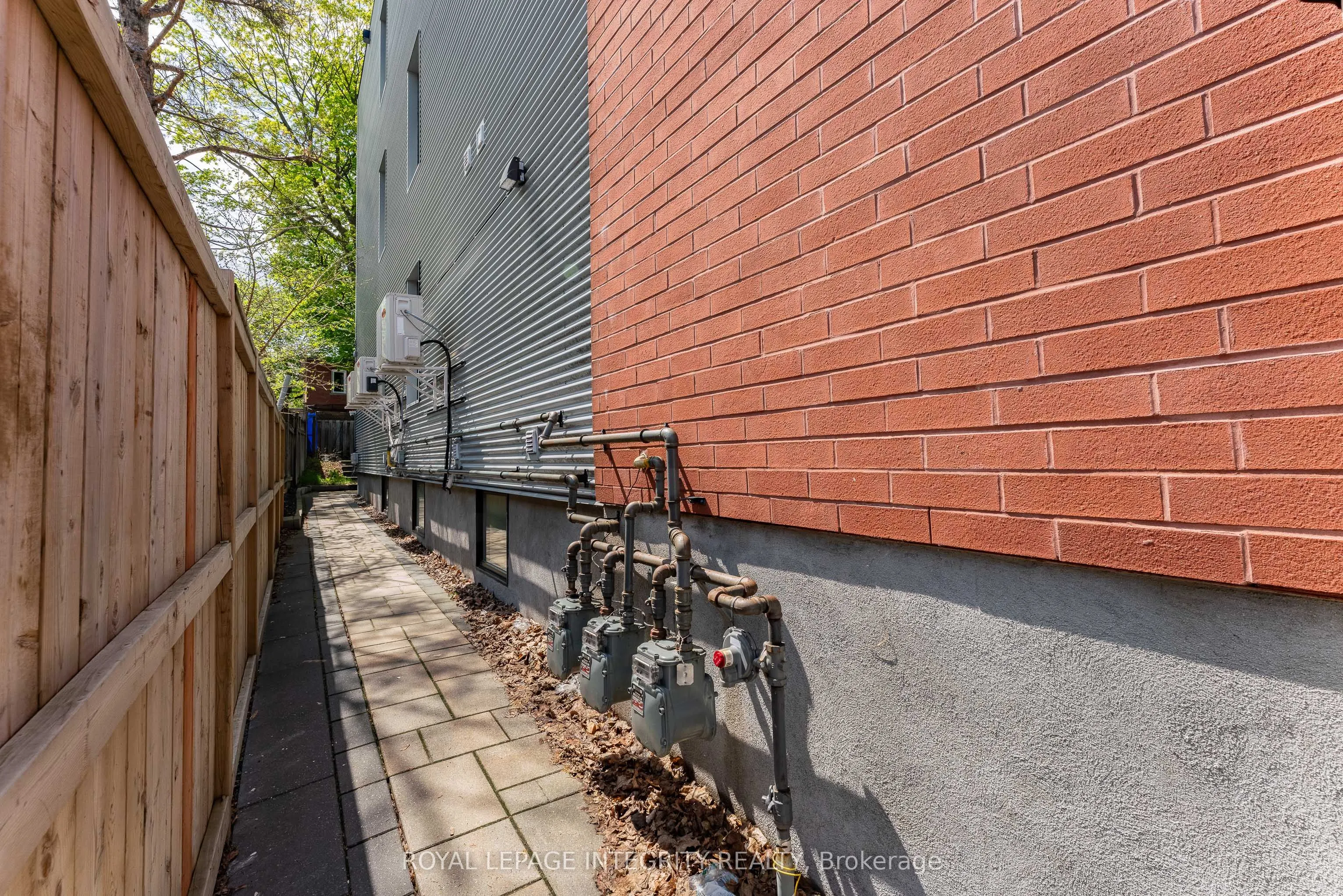 442 SUNNYSIDE Avenue