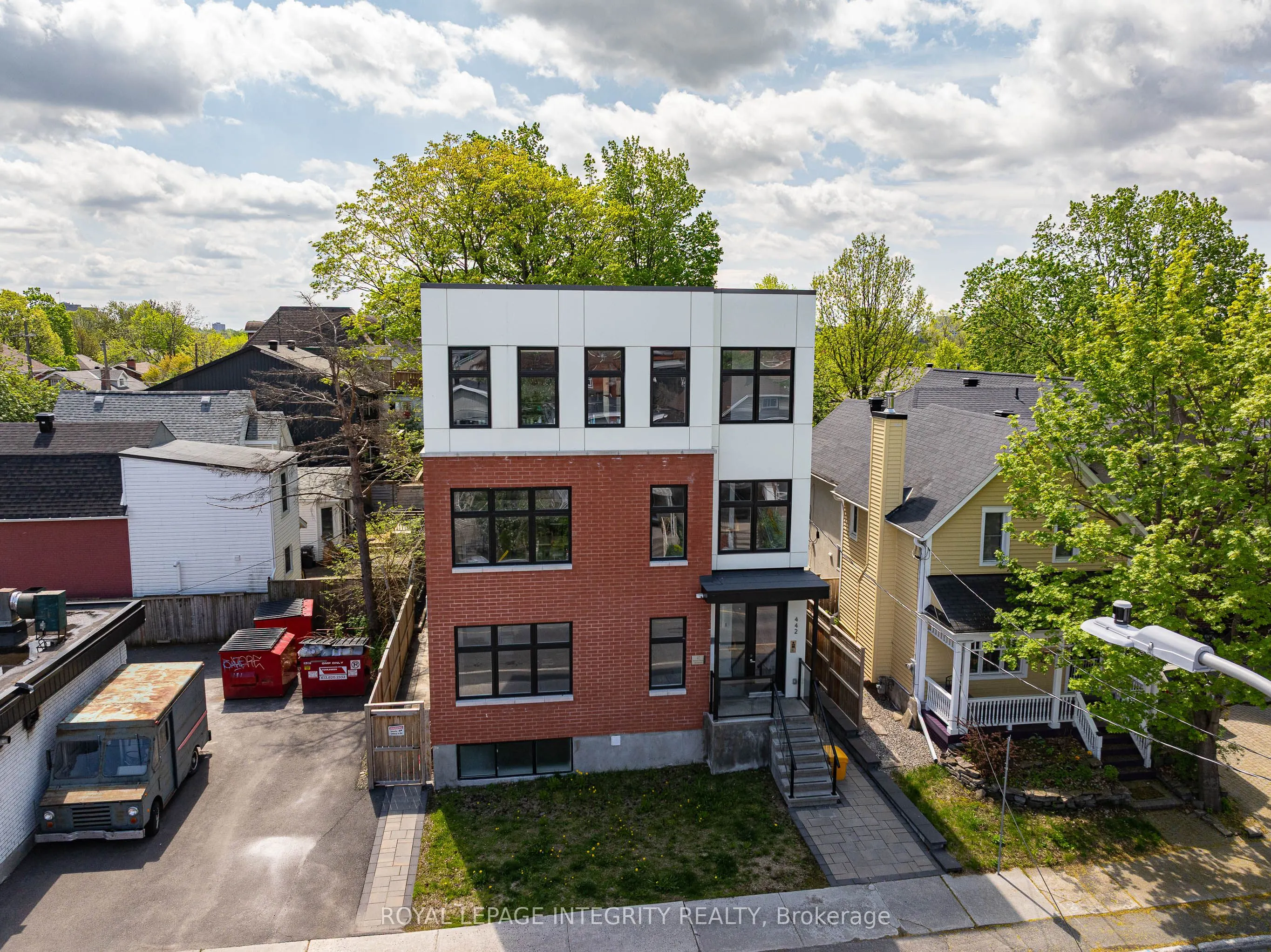442 SUNNYSIDE Avenue