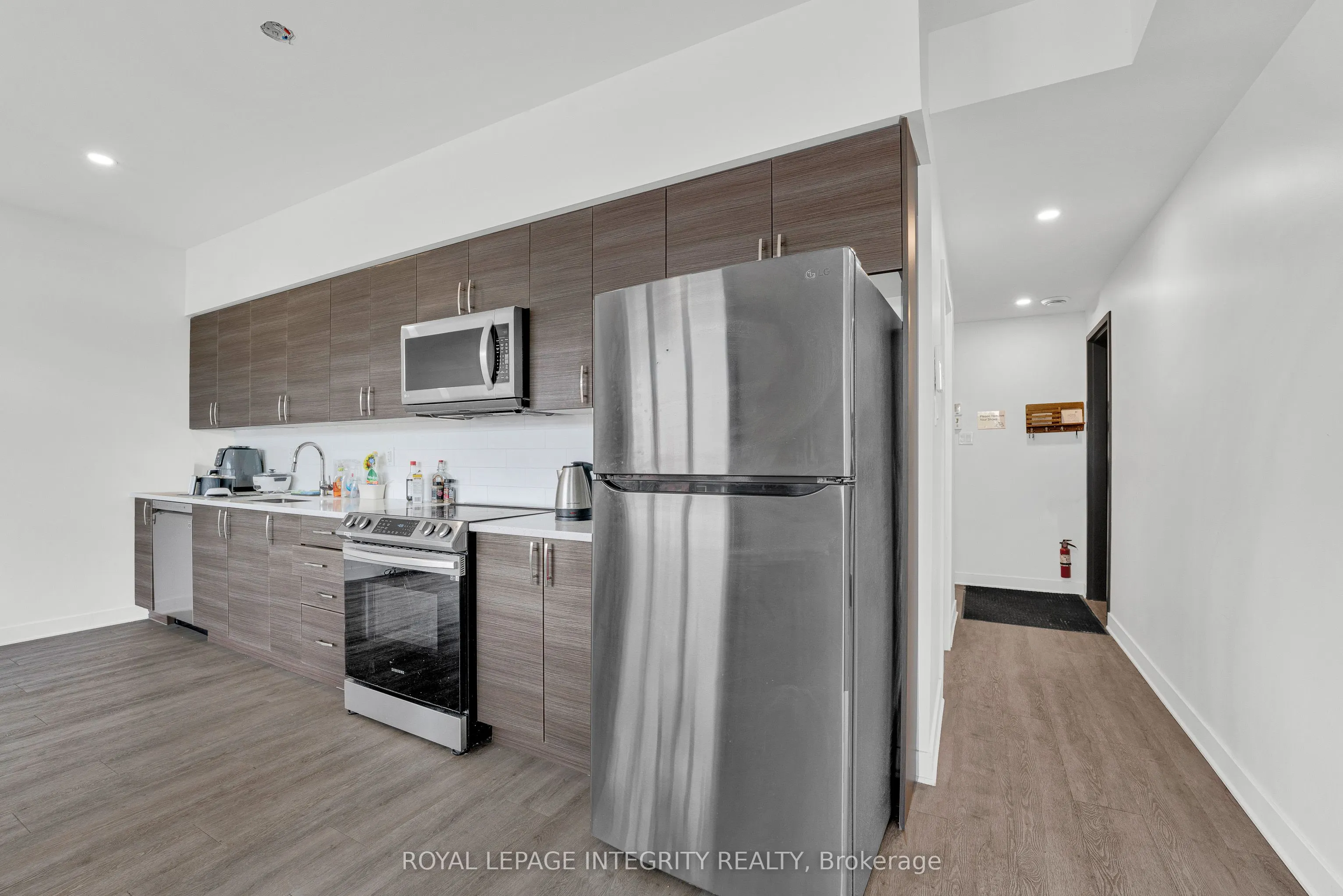 442 SUNNYSIDE Avenue