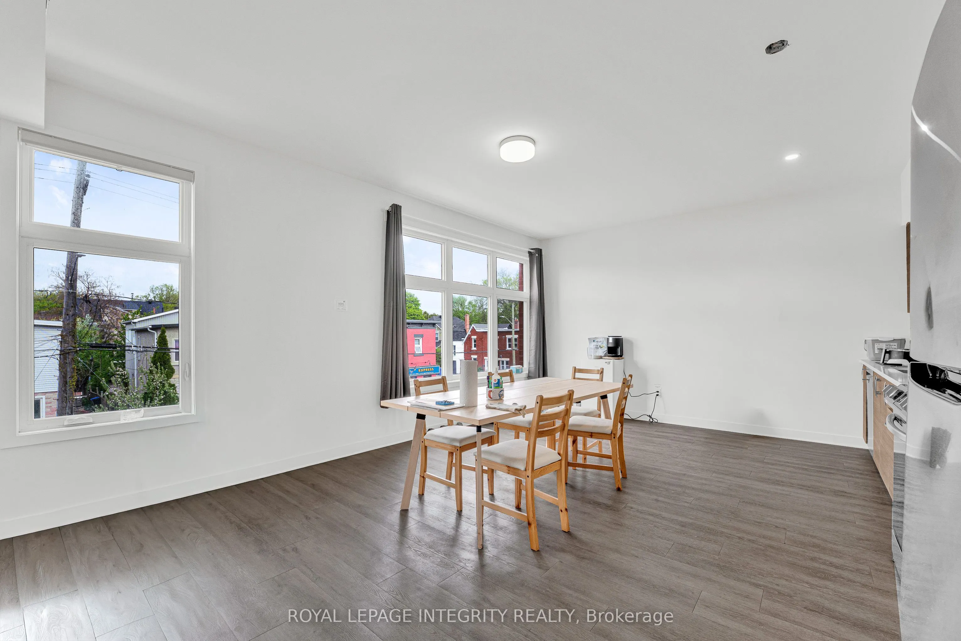 442 SUNNYSIDE Avenue