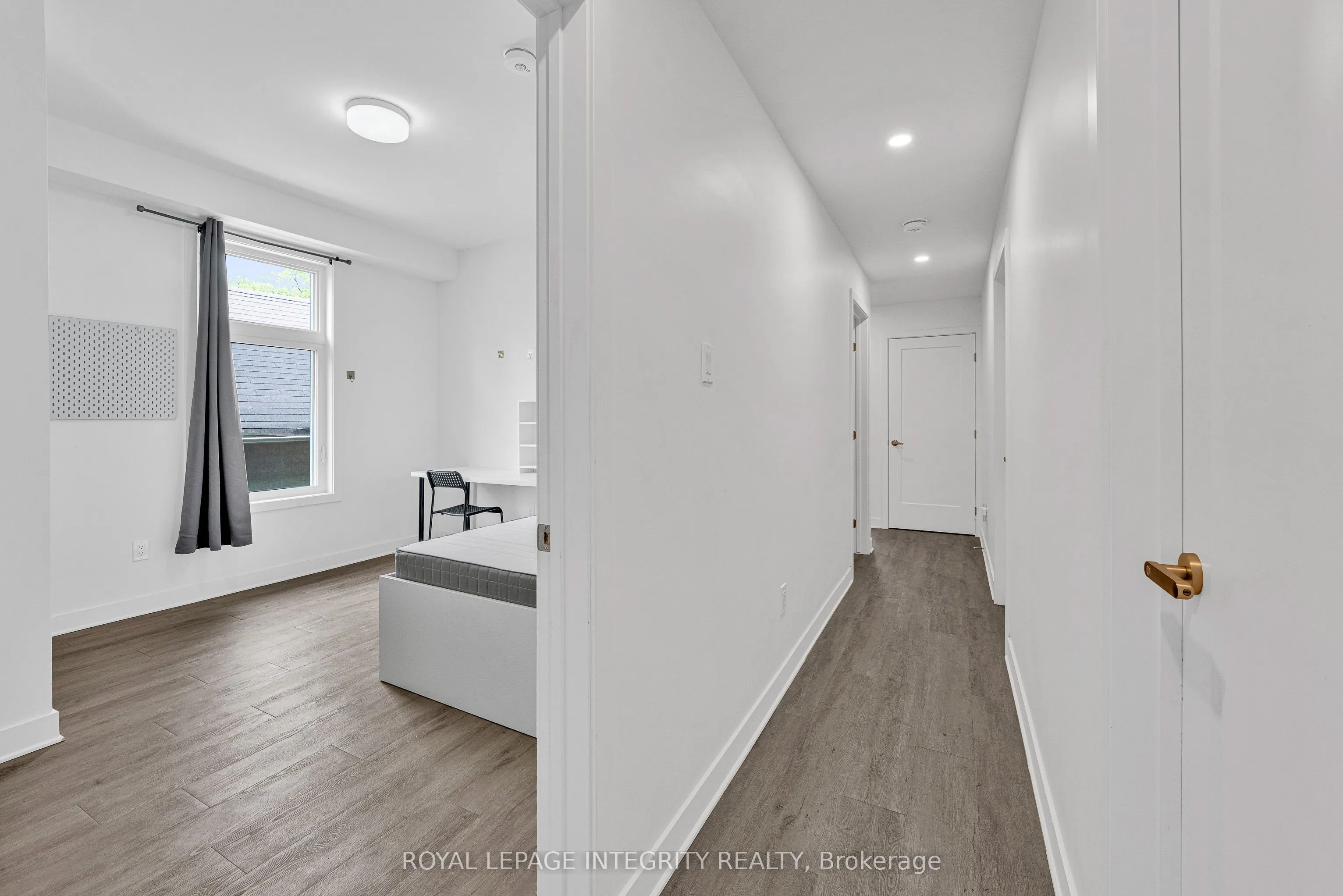 442 SUNNYSIDE Avenue