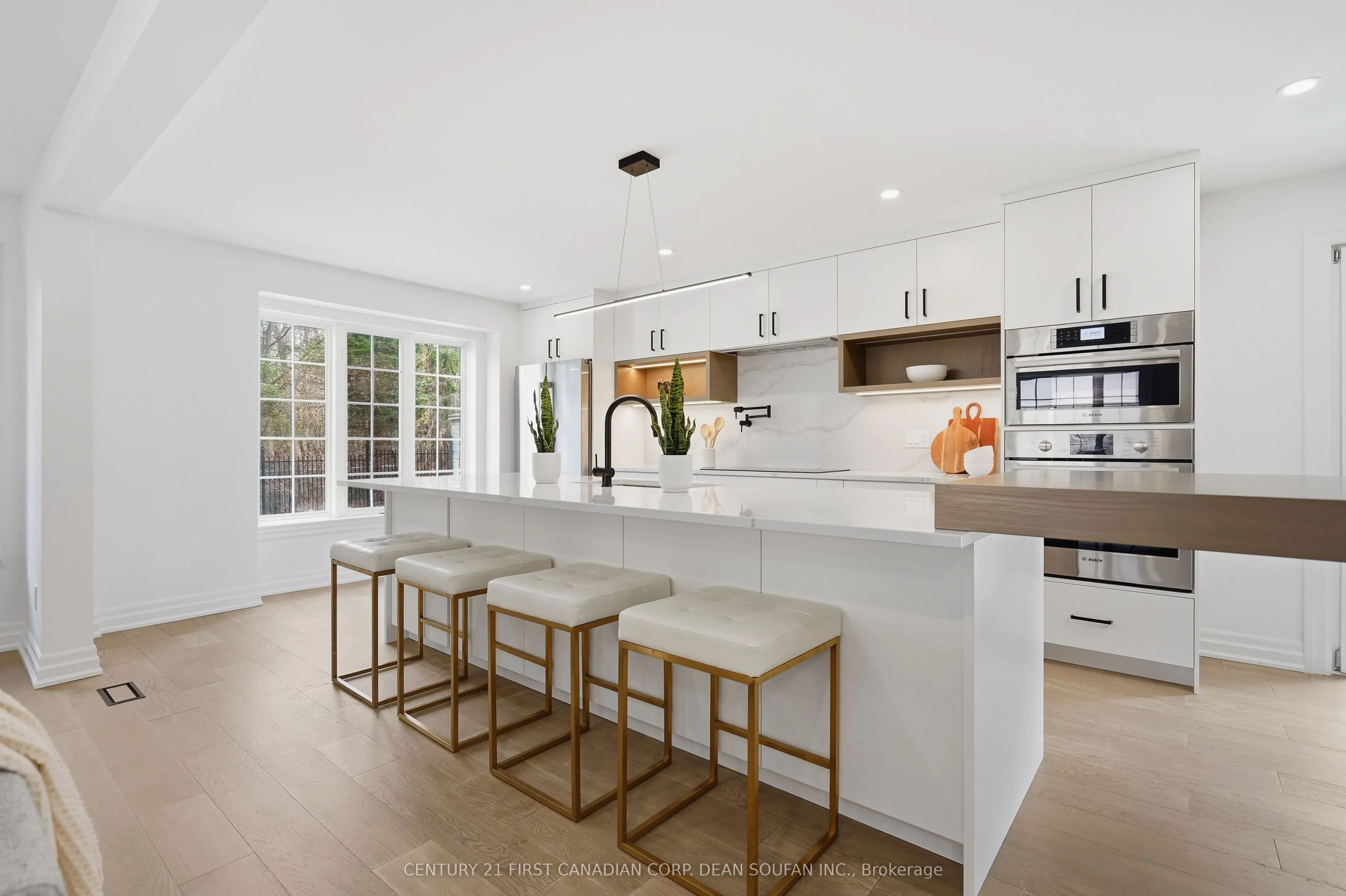 145 BASE LINE Road E #33