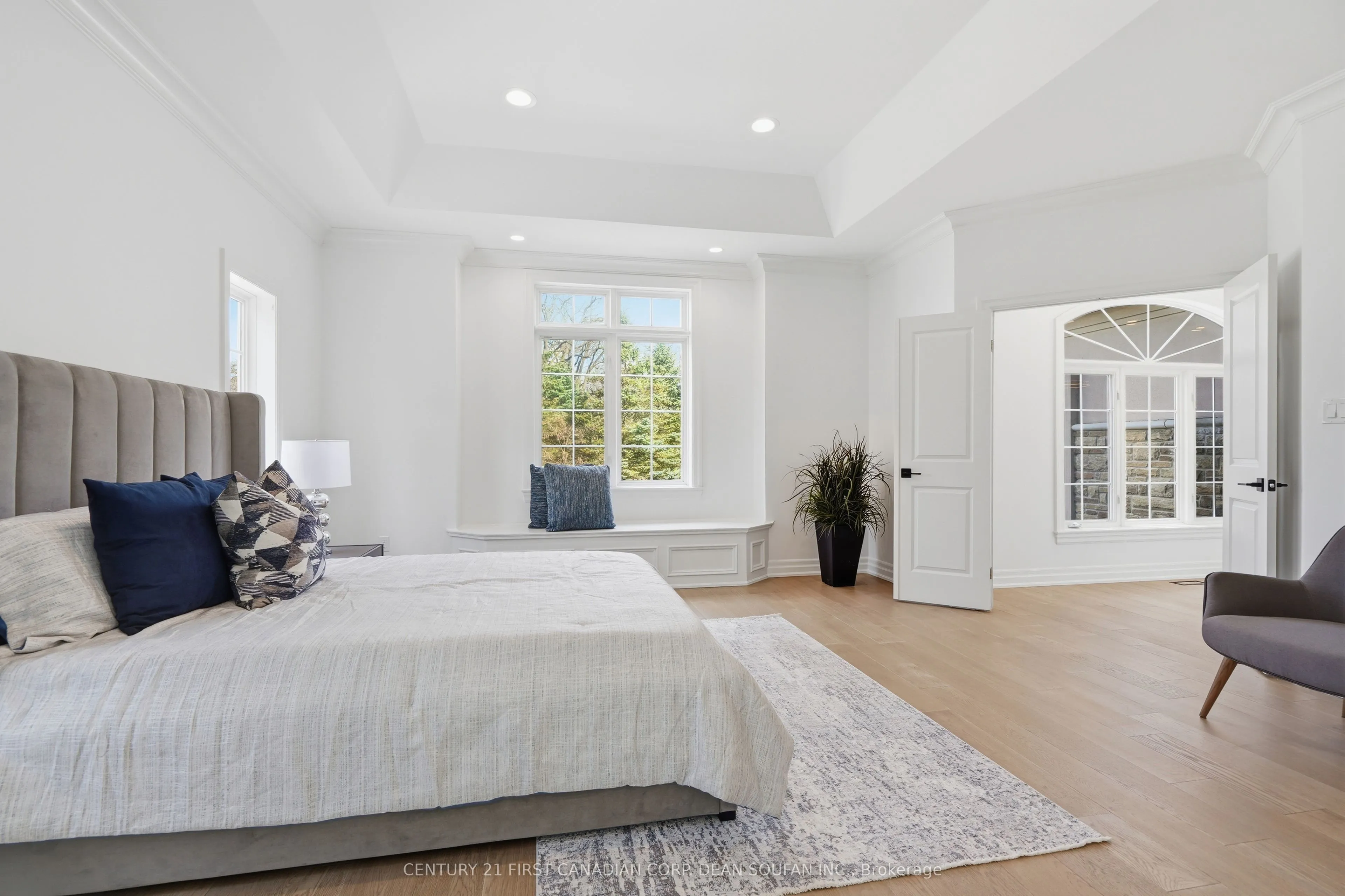 145 BASE LINE Road E #33