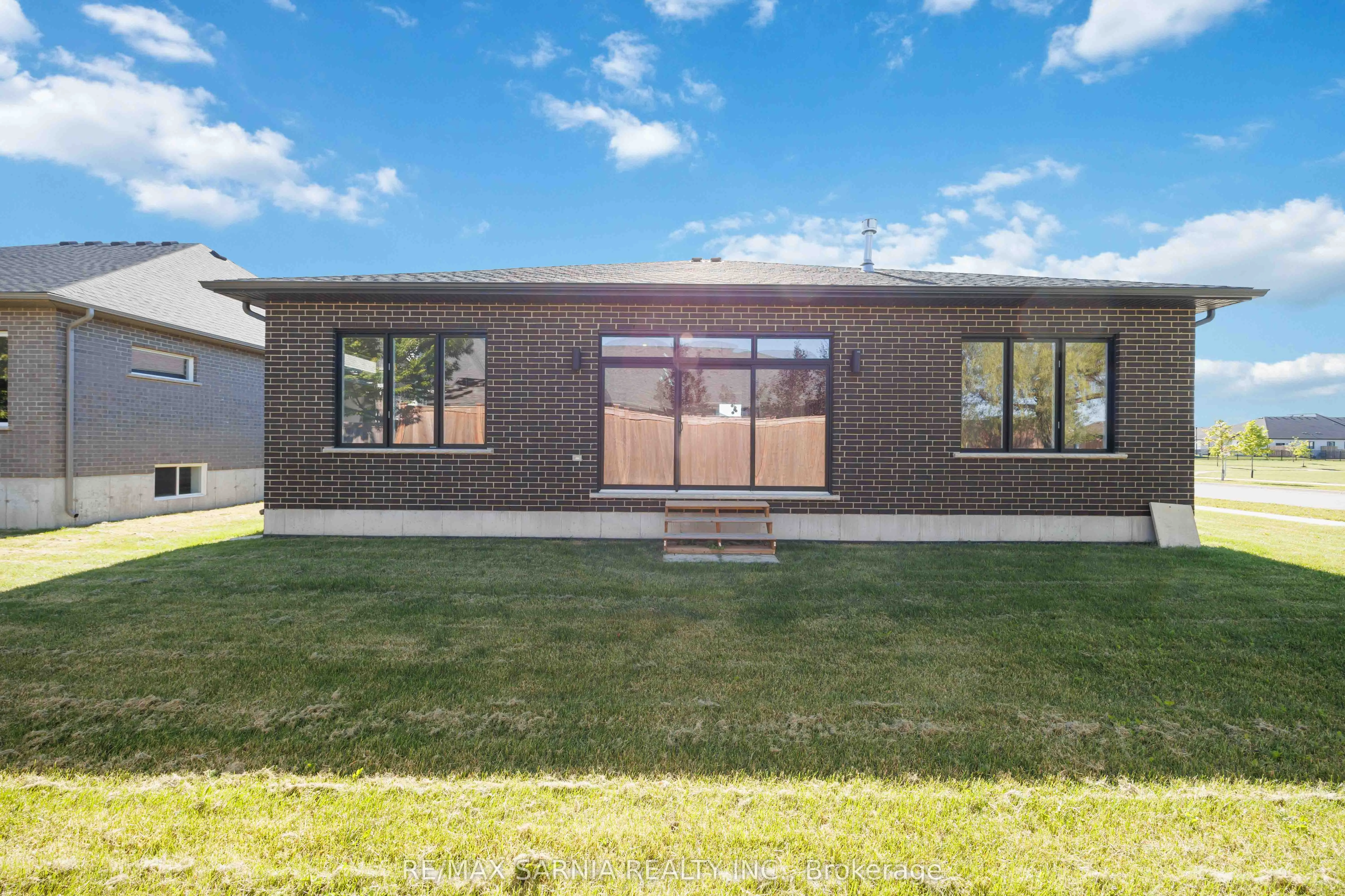 601 Sweetbay Crescent