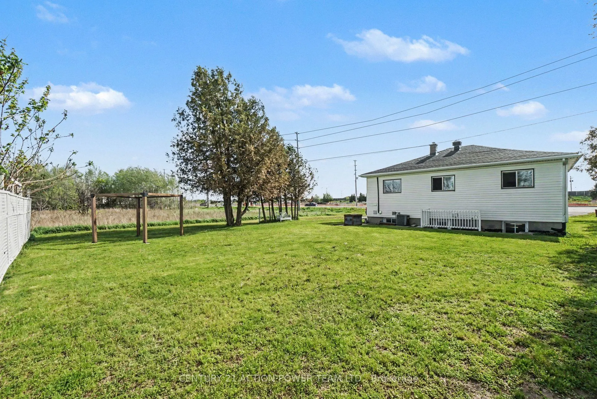 2147 Mer Bleue Road