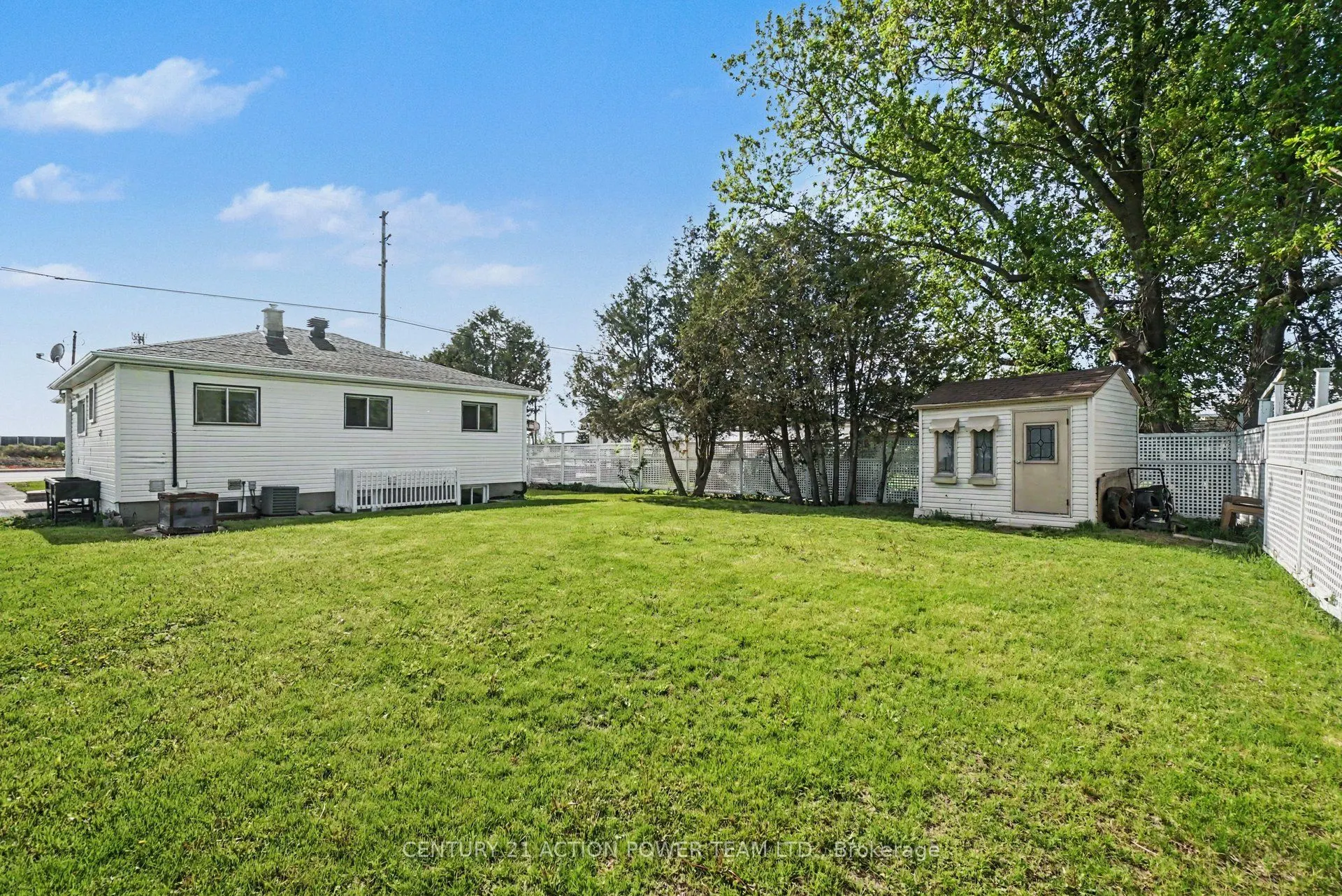 2147 Mer Bleue Road