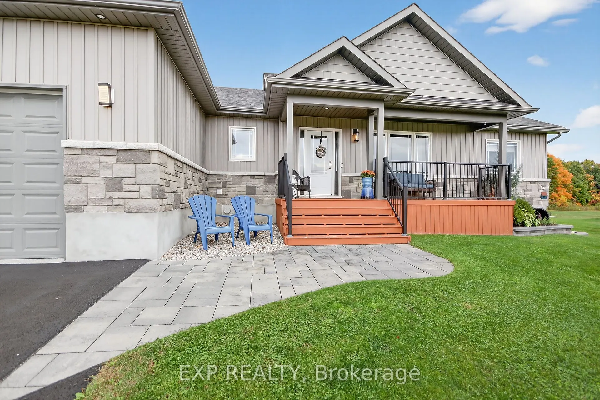 305 Moore Crescent