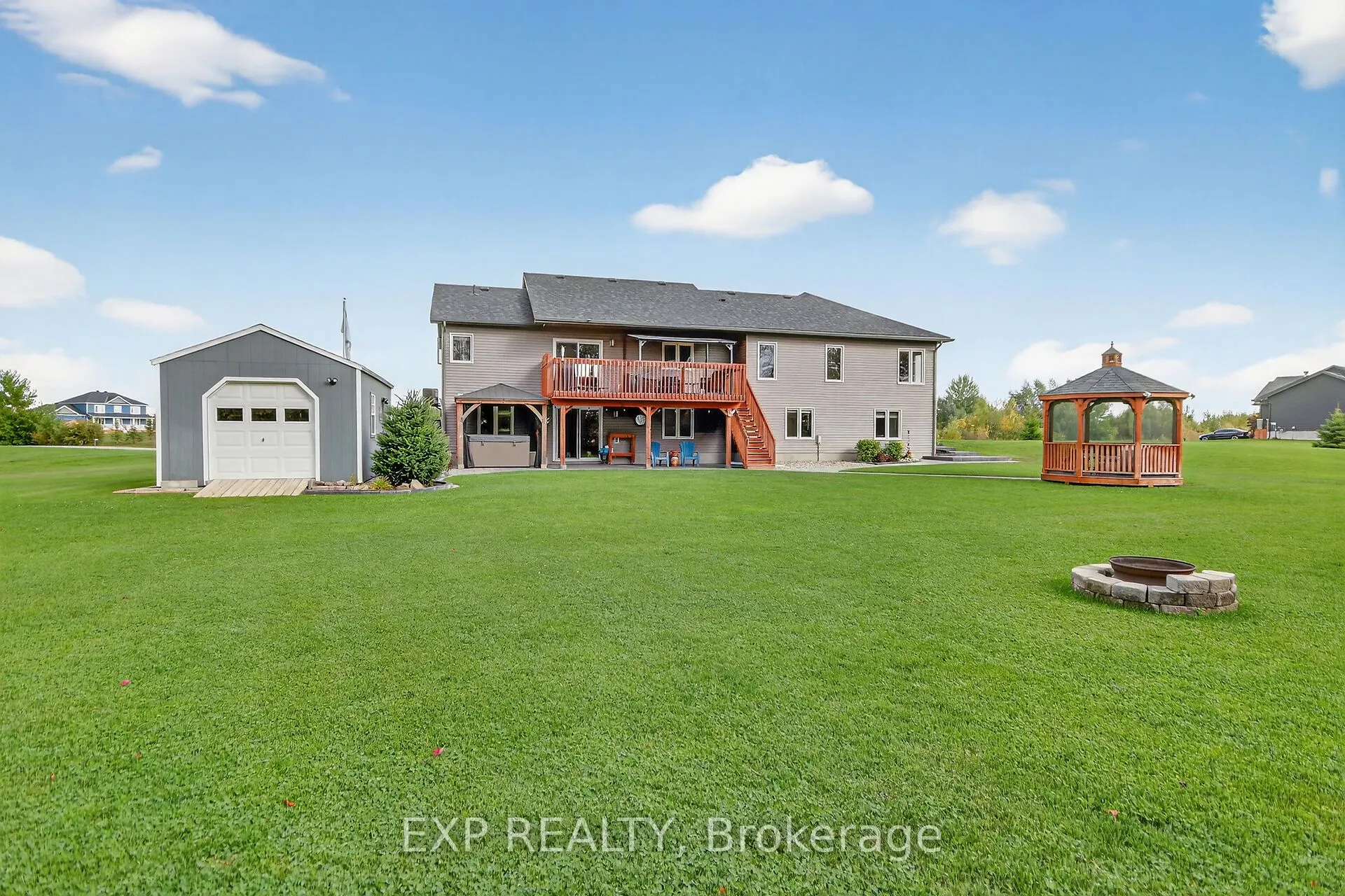 305 Moore Crescent