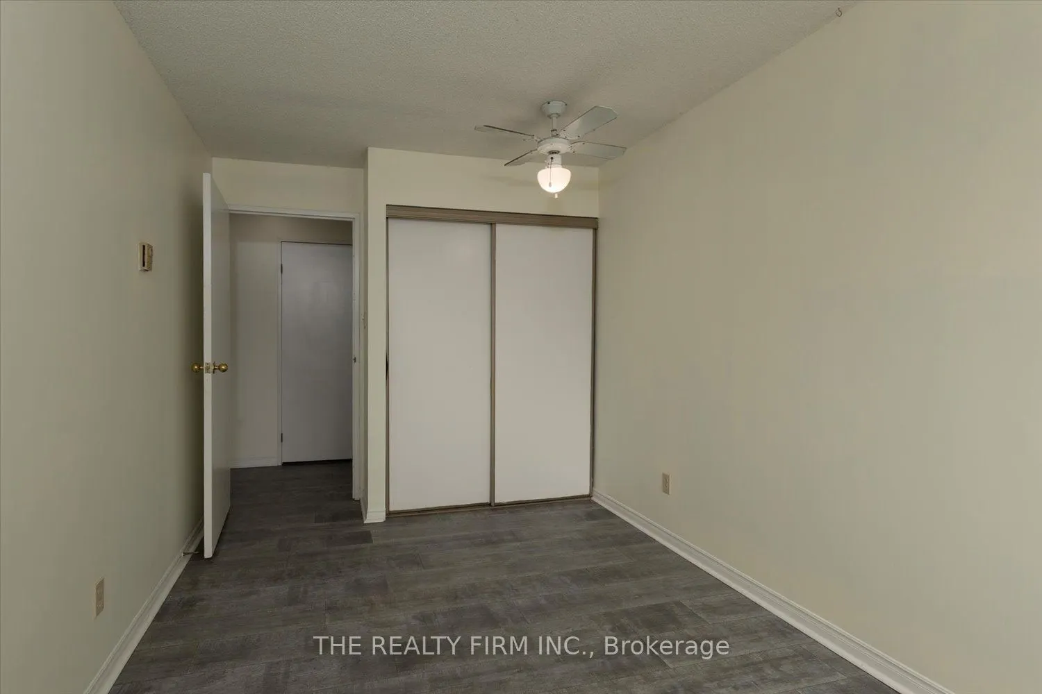 220 Duke Street #207