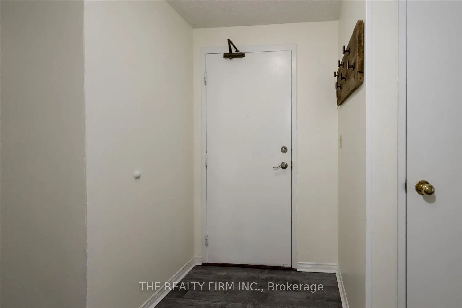 220 Duke Street #207