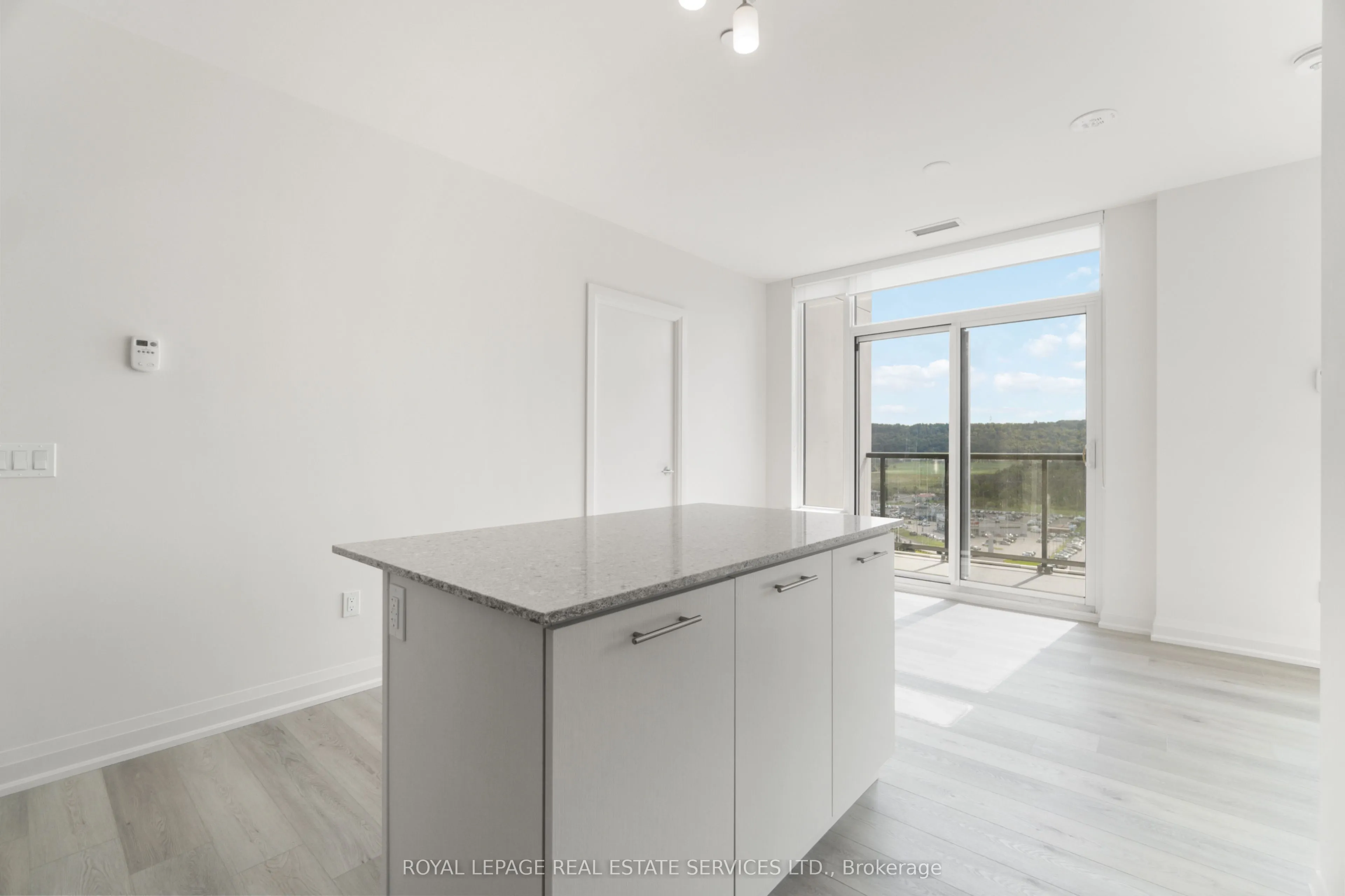 385 WINSTON Road #1702