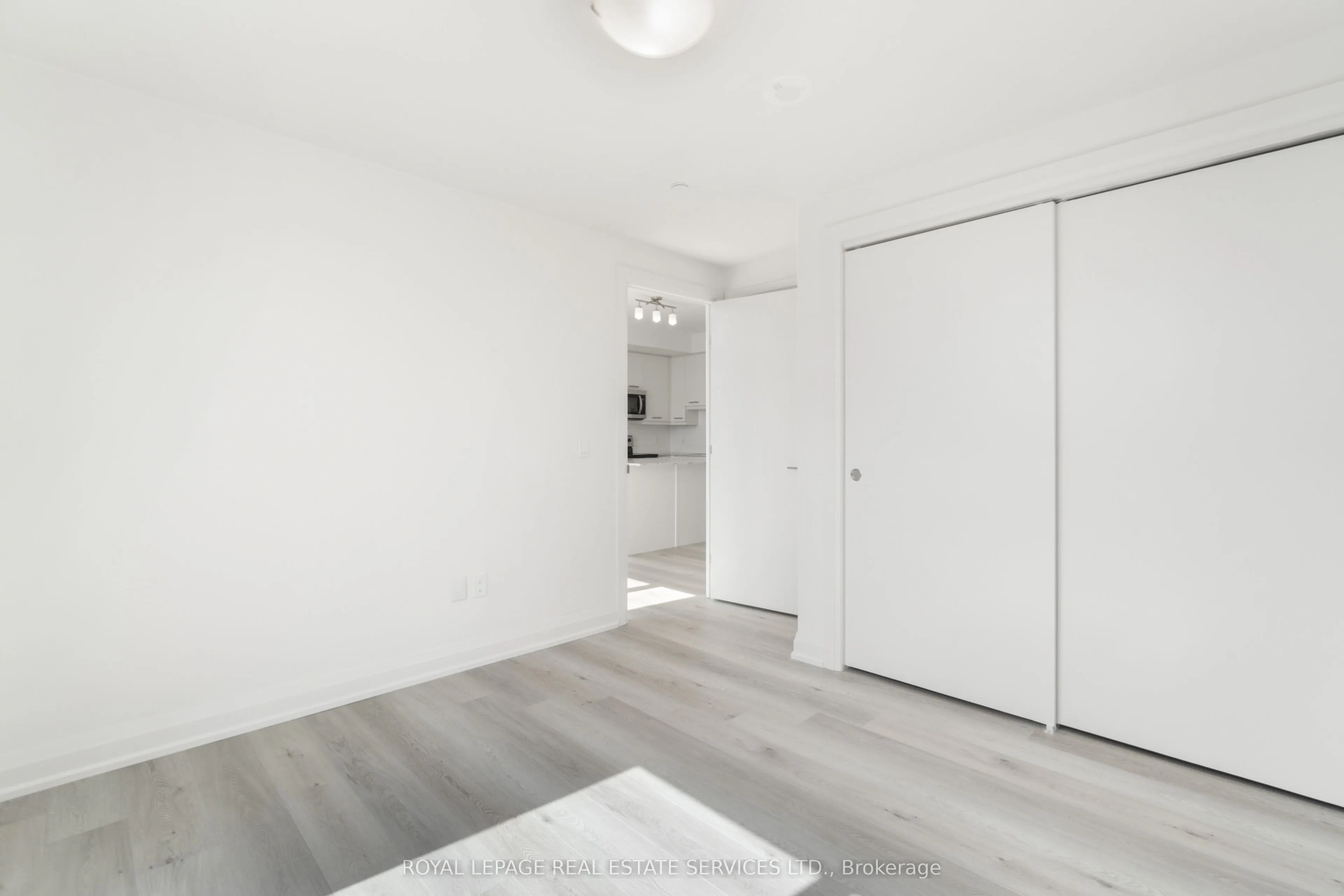 385 WINSTON Road #1702