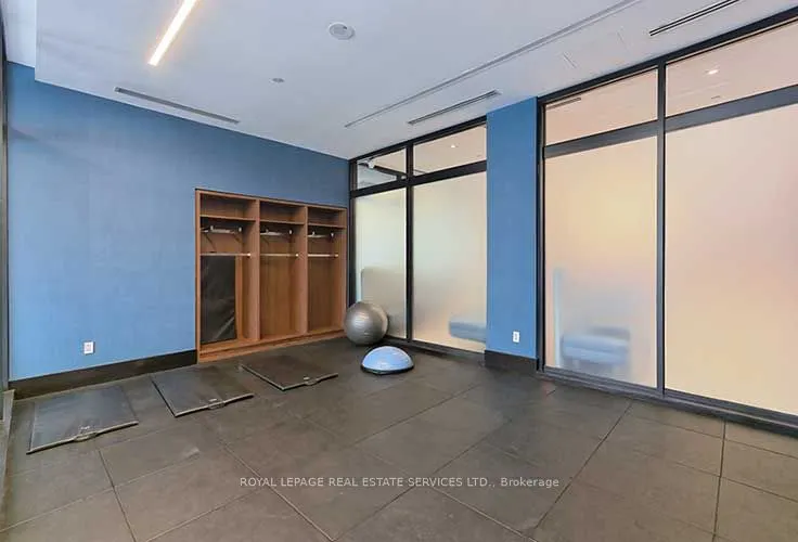 385 WINSTON Road #1702