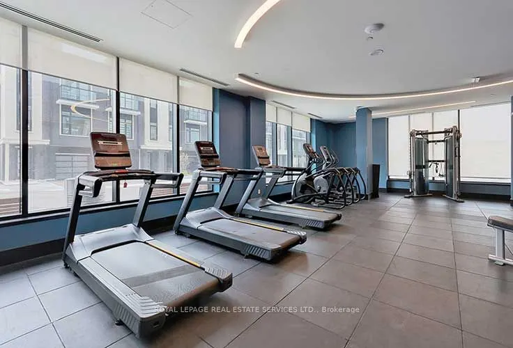385 WINSTON Road #1702