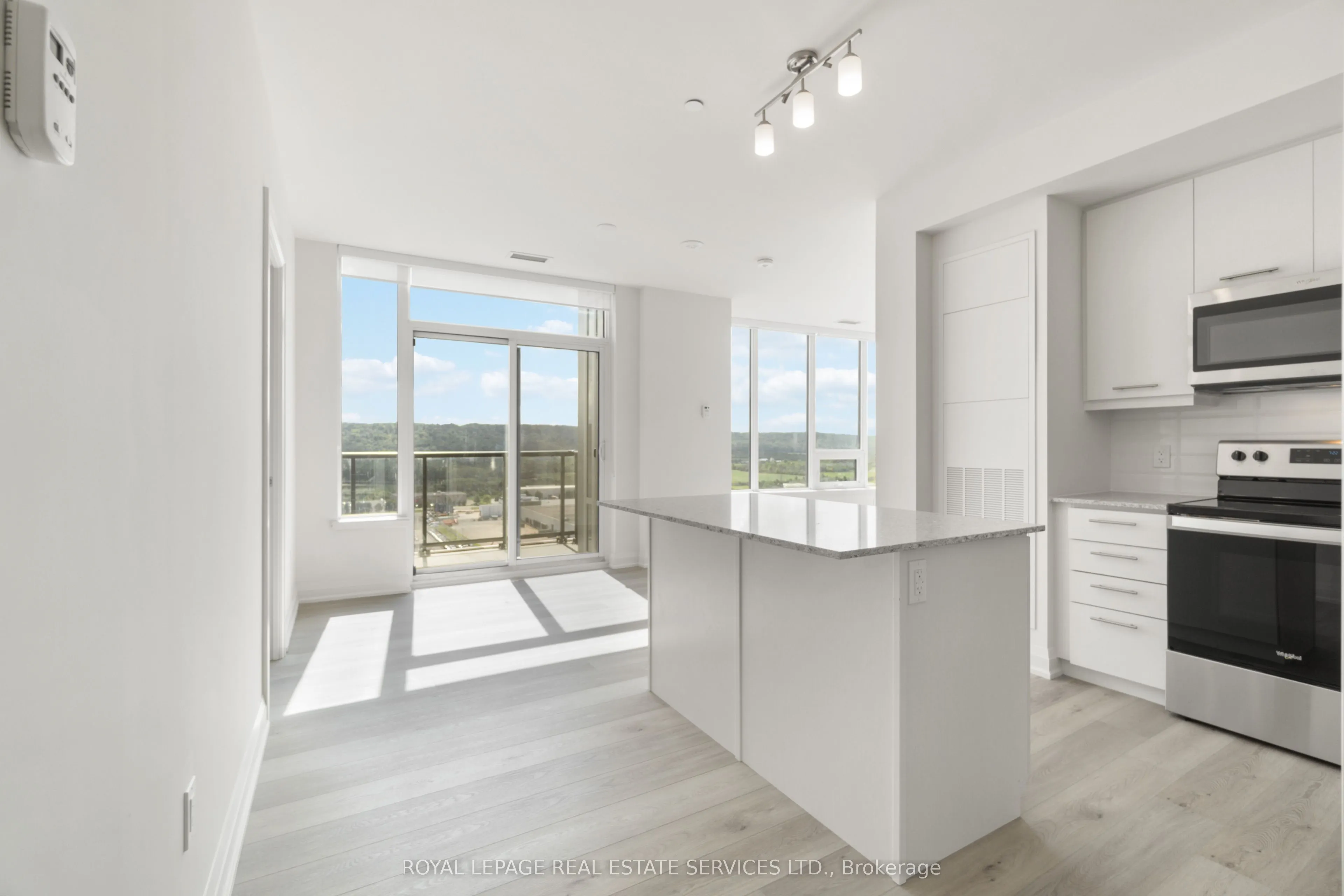385 WINSTON Road #1702