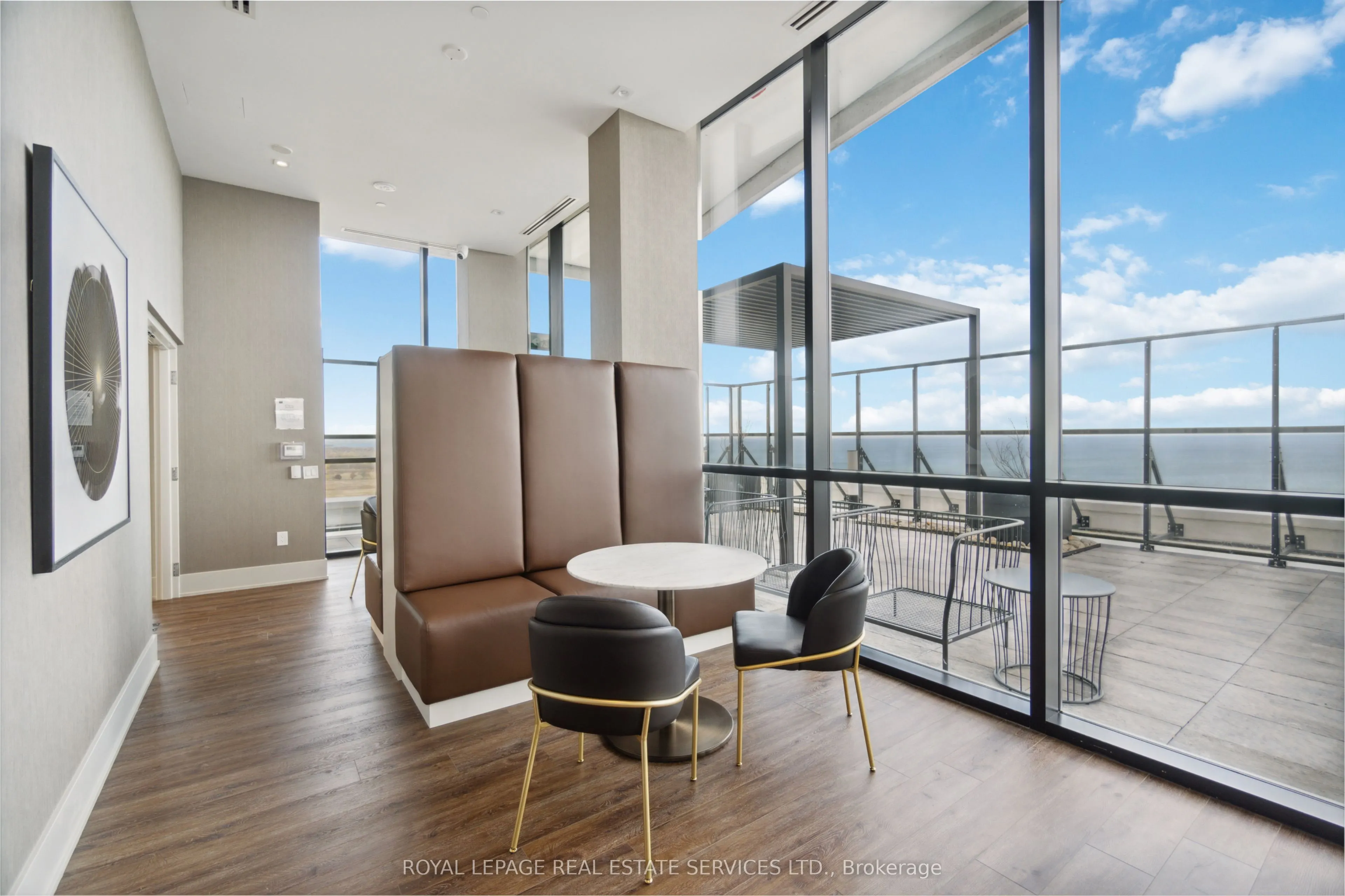 385 WINSTON Road #1702