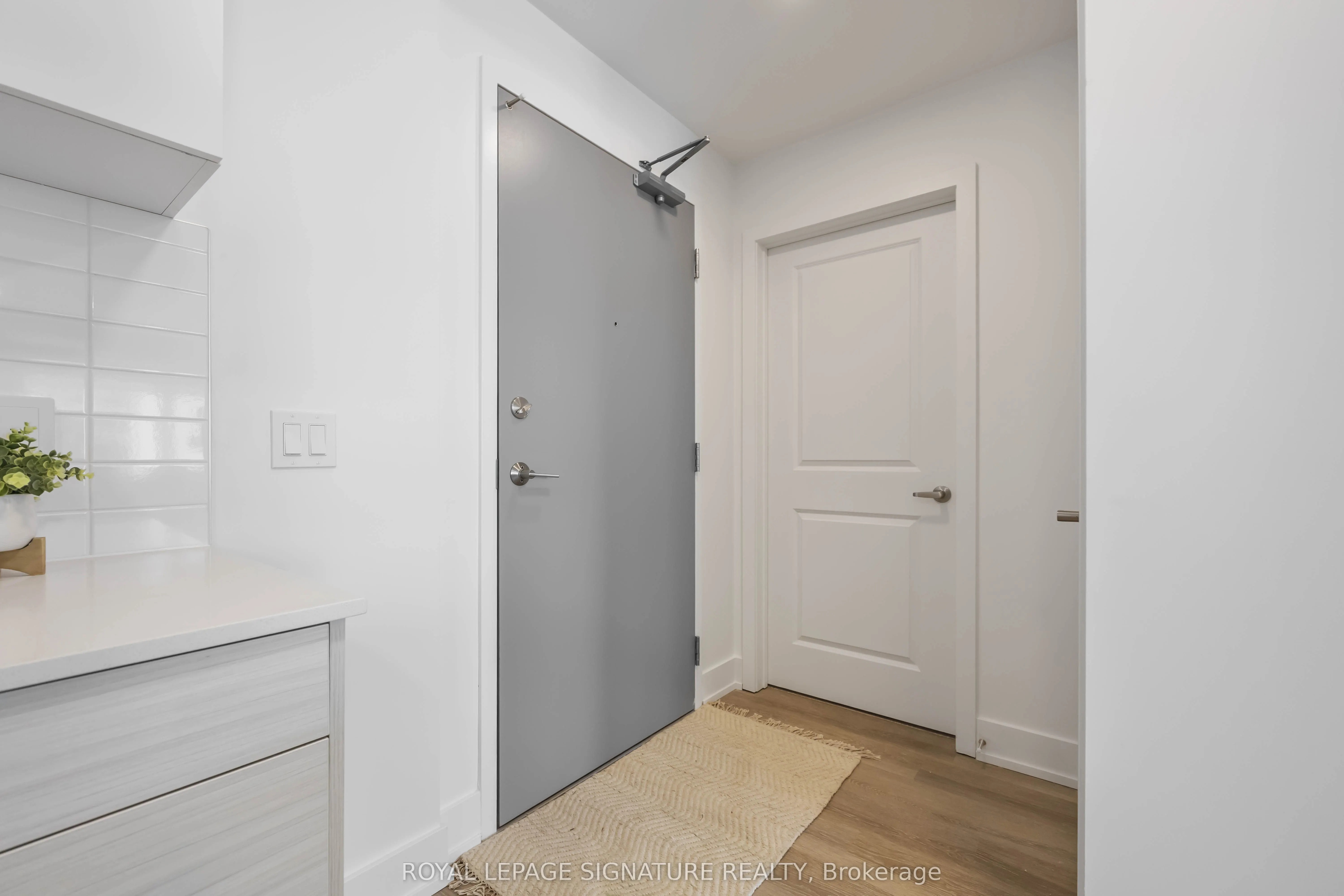 19B West Street N #303