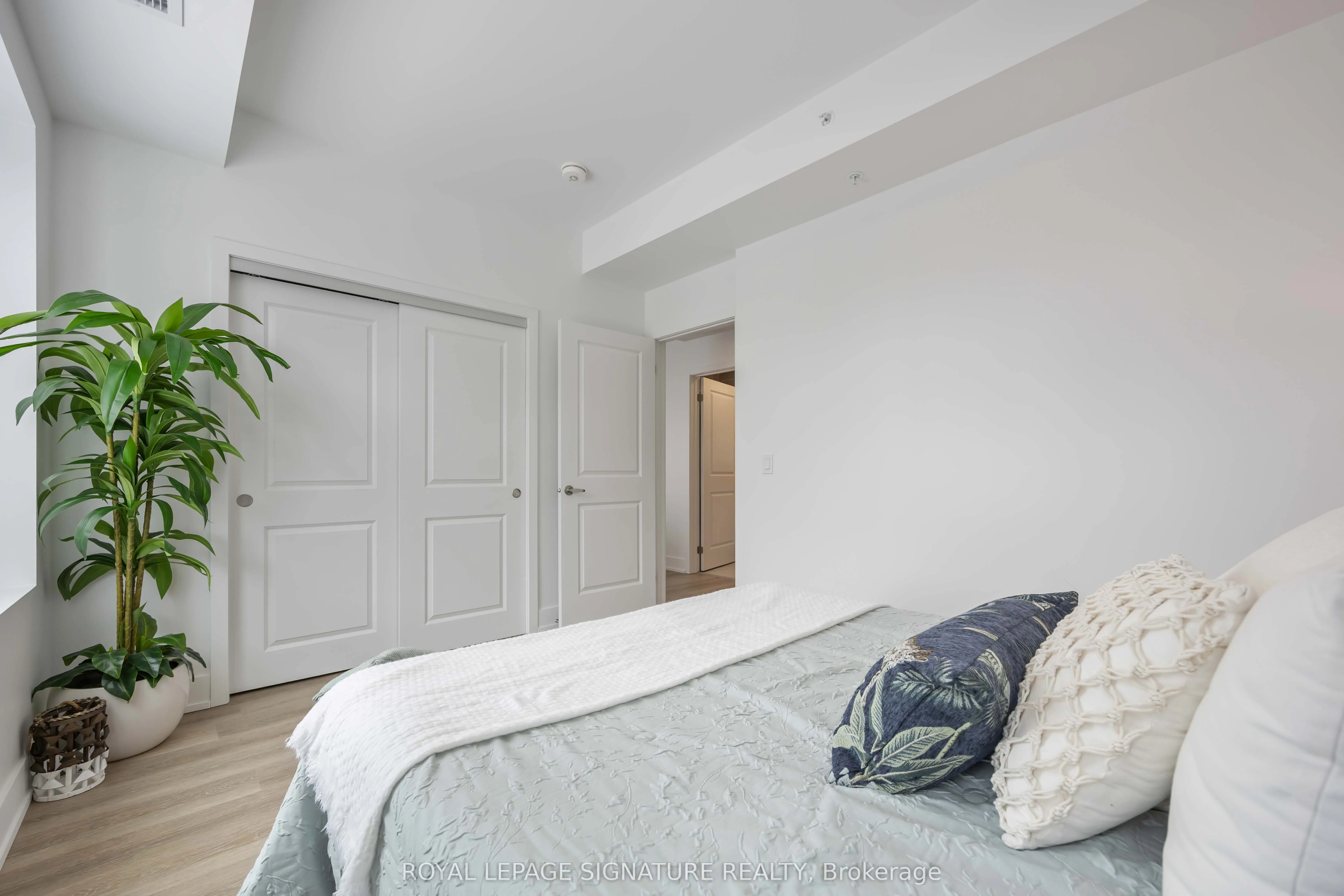 19B West Street N #303