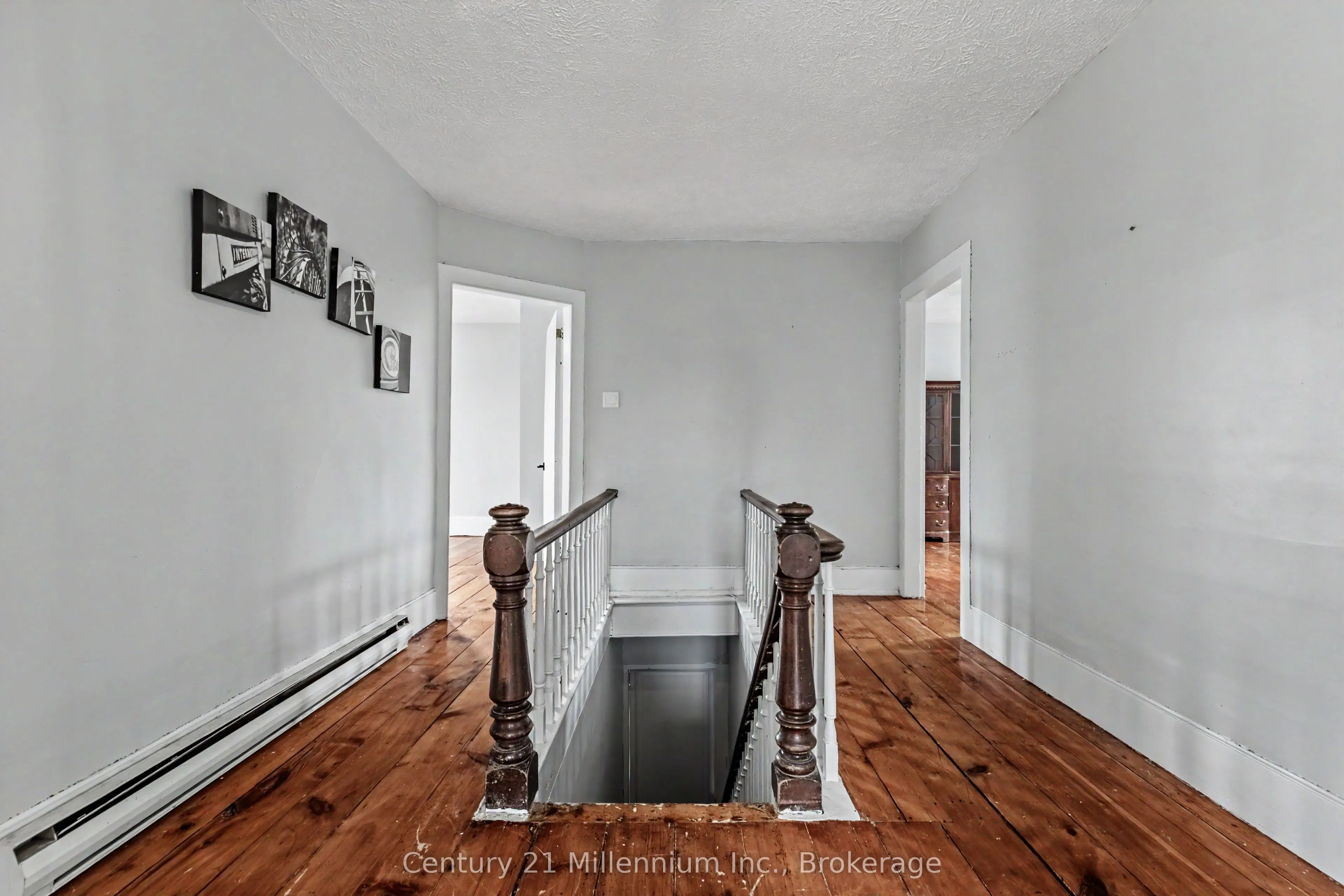303025 15 Grey Road