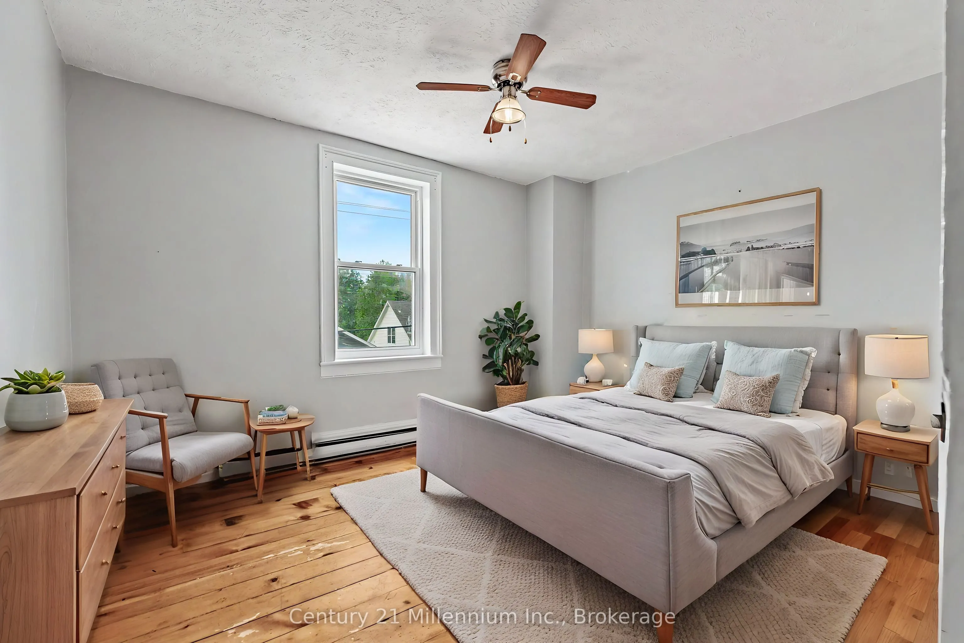 303025 15 Grey Road