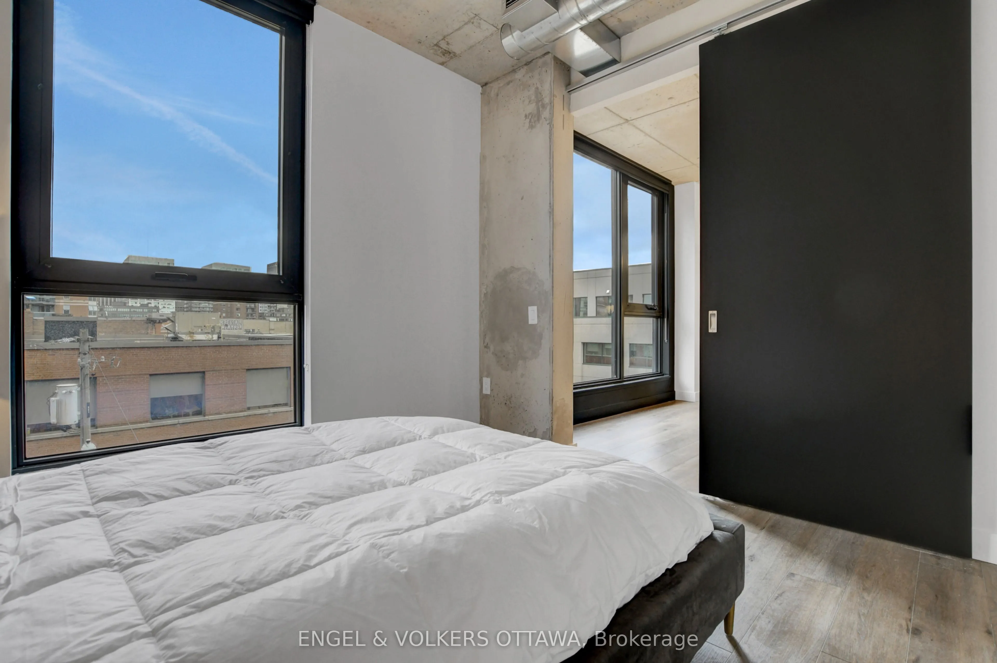 10 James Street #405