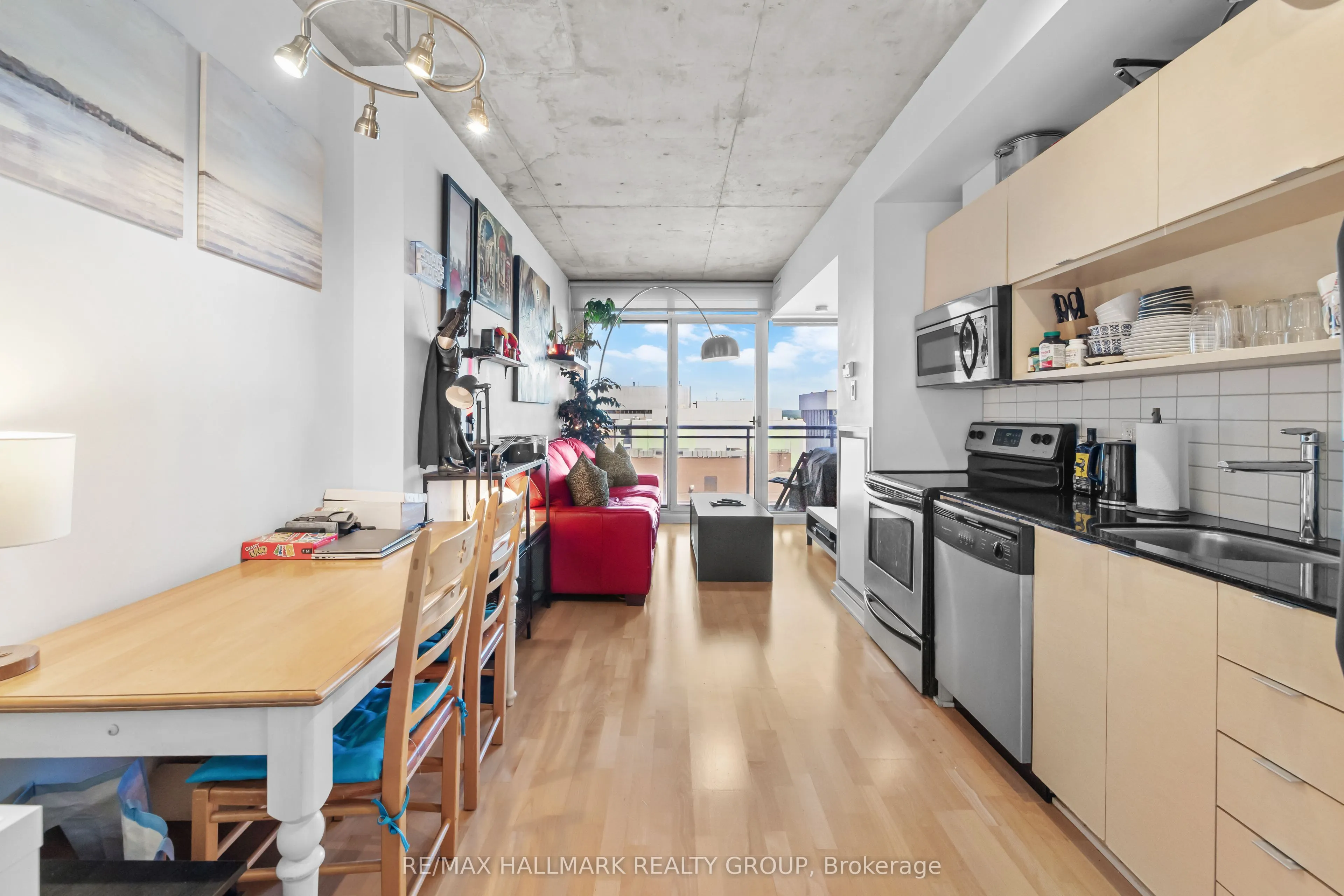 324 Laurier Avenue W #1804