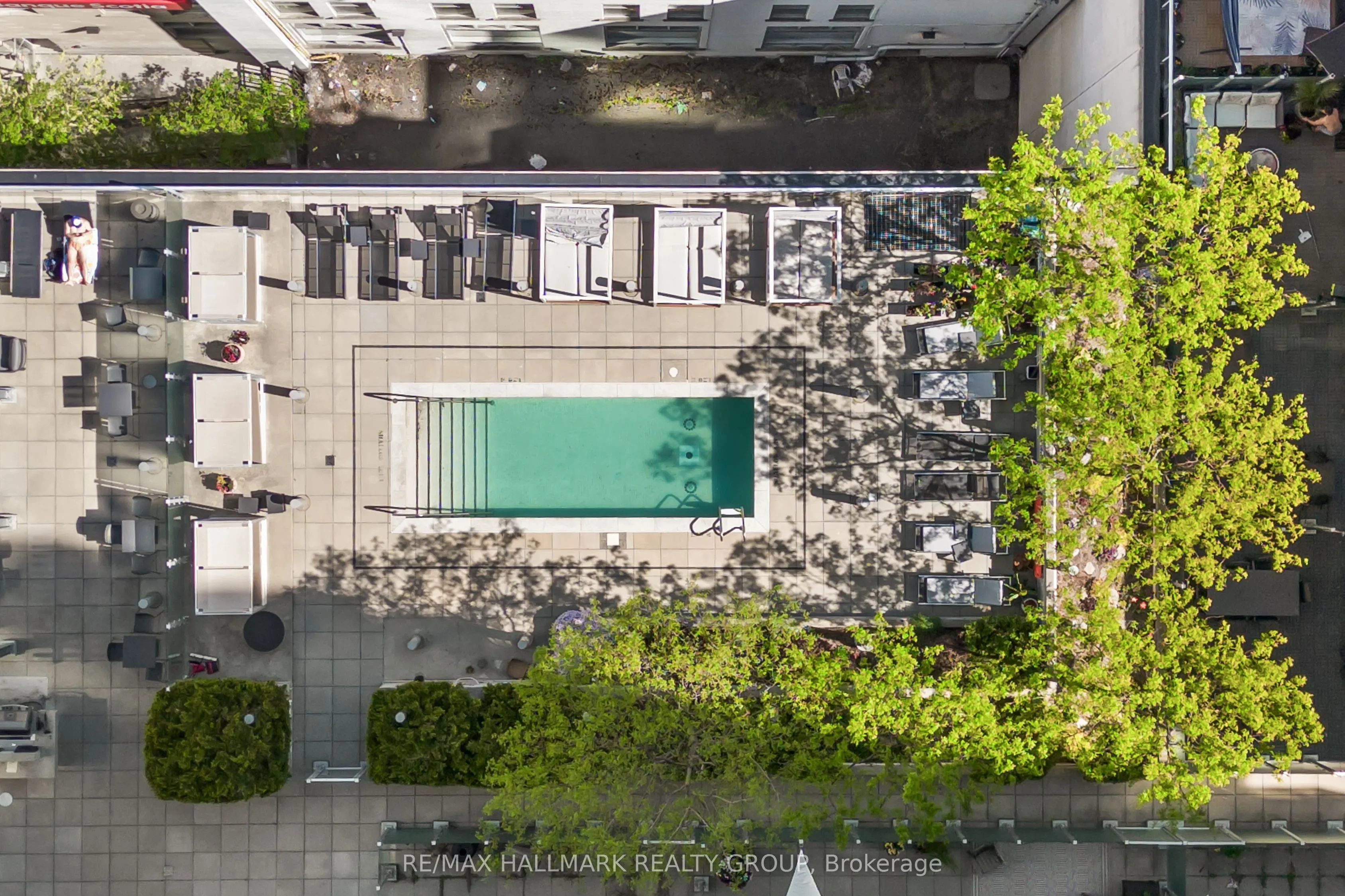 324 Laurier Avenue W #1804