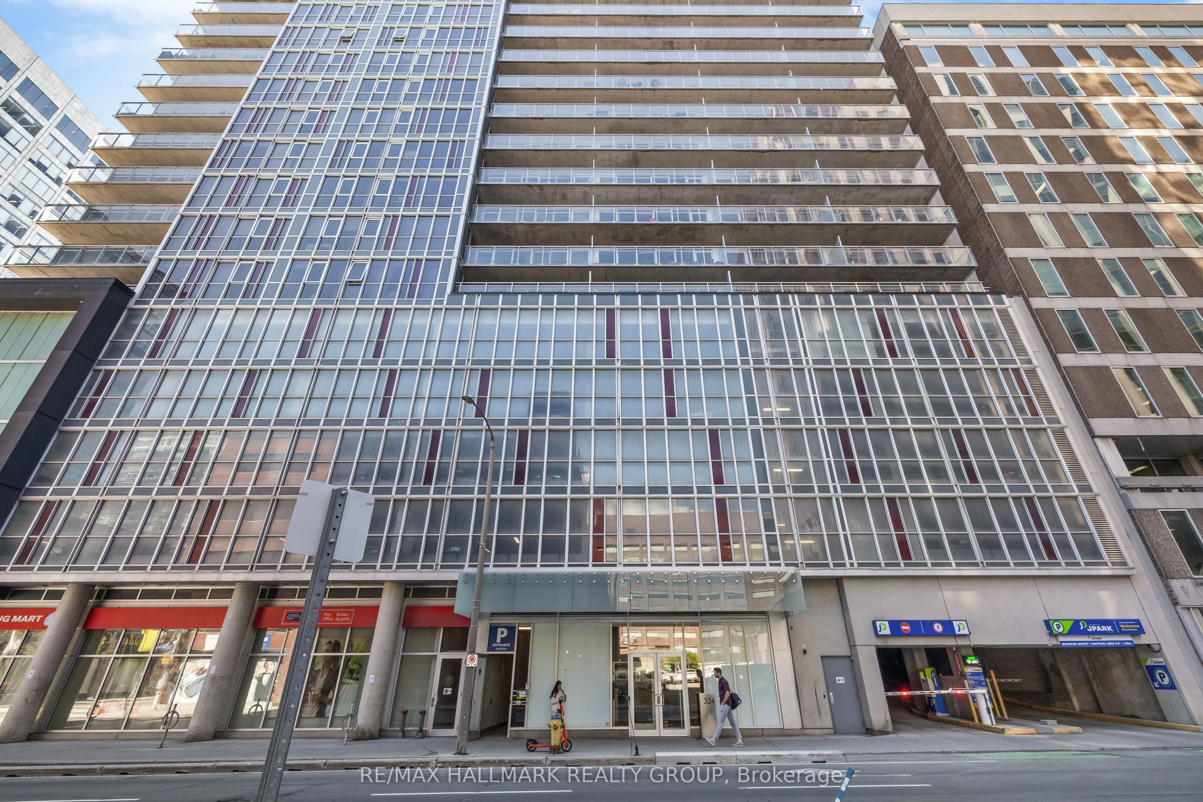 324 Laurier Avenue W #1804