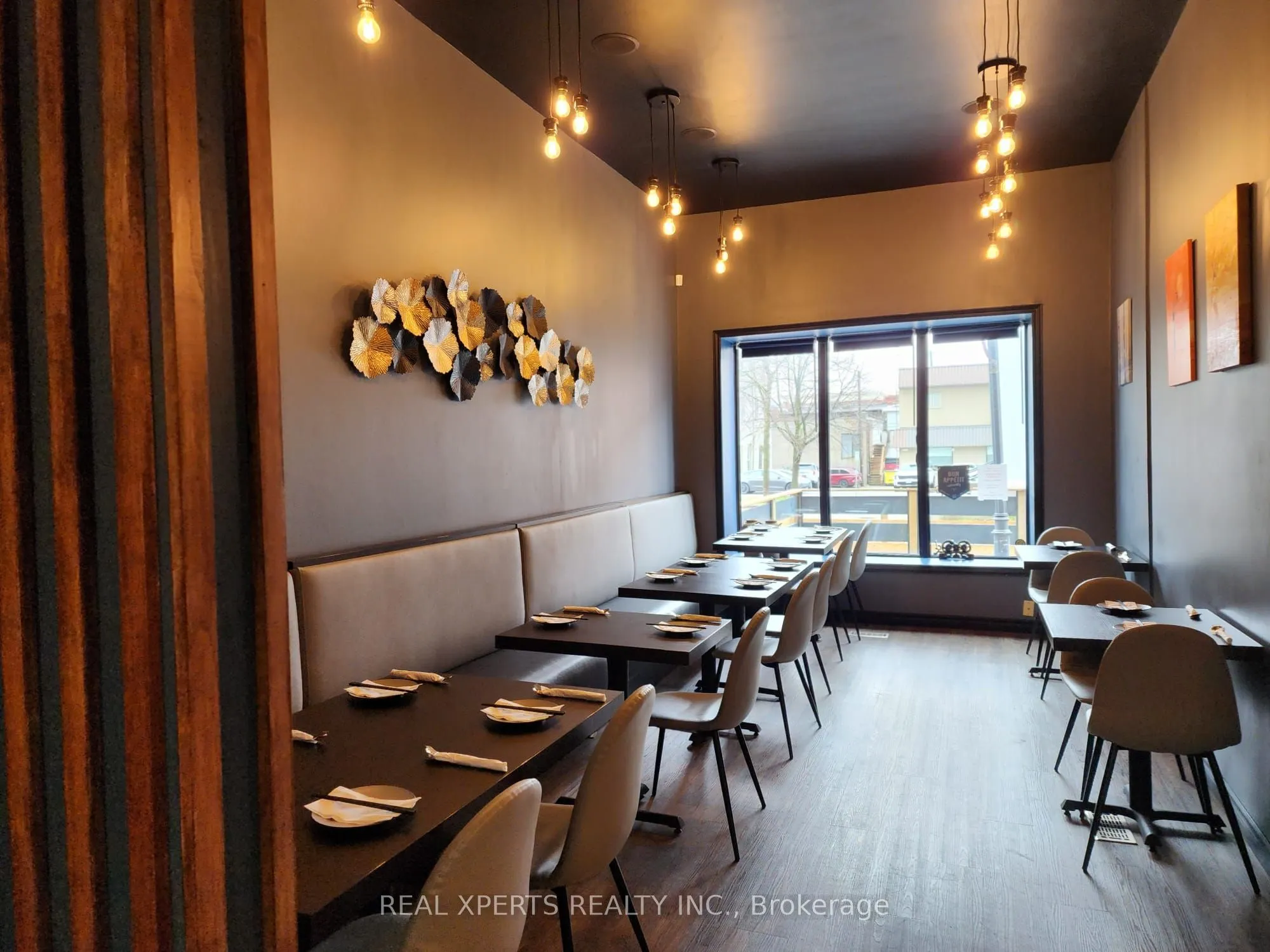19 Market Square #unit A