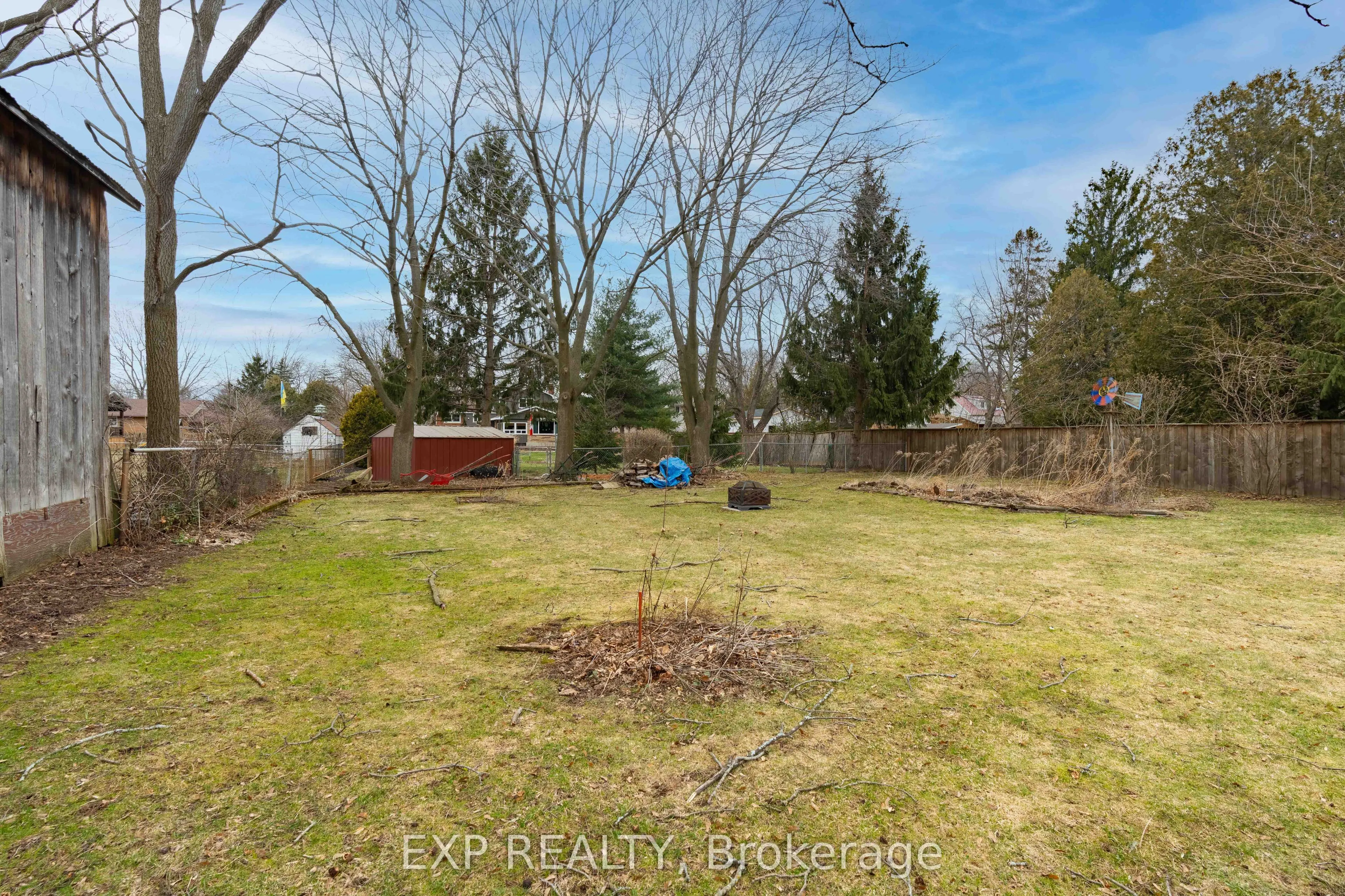 308 John Street S