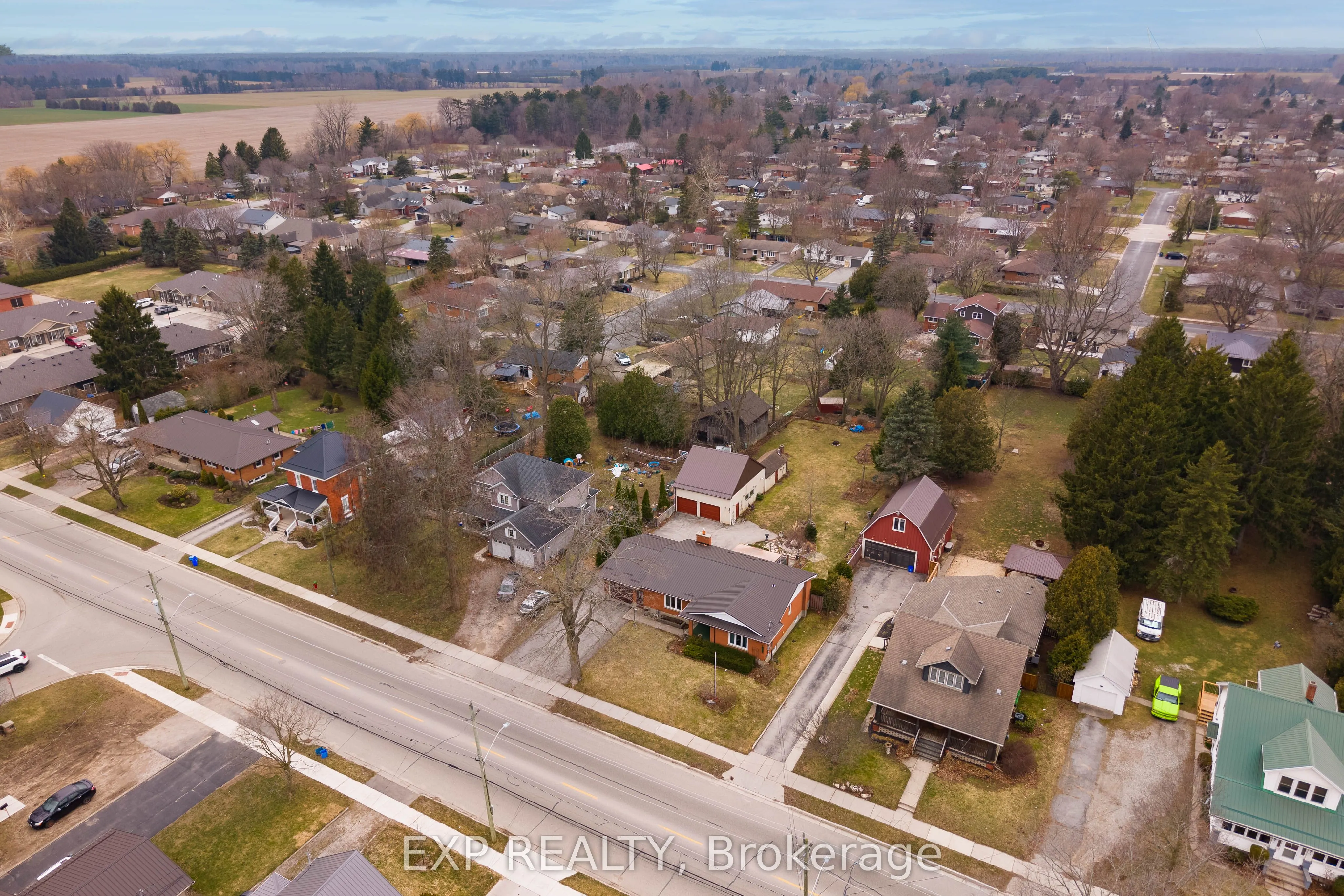 308 John Street S