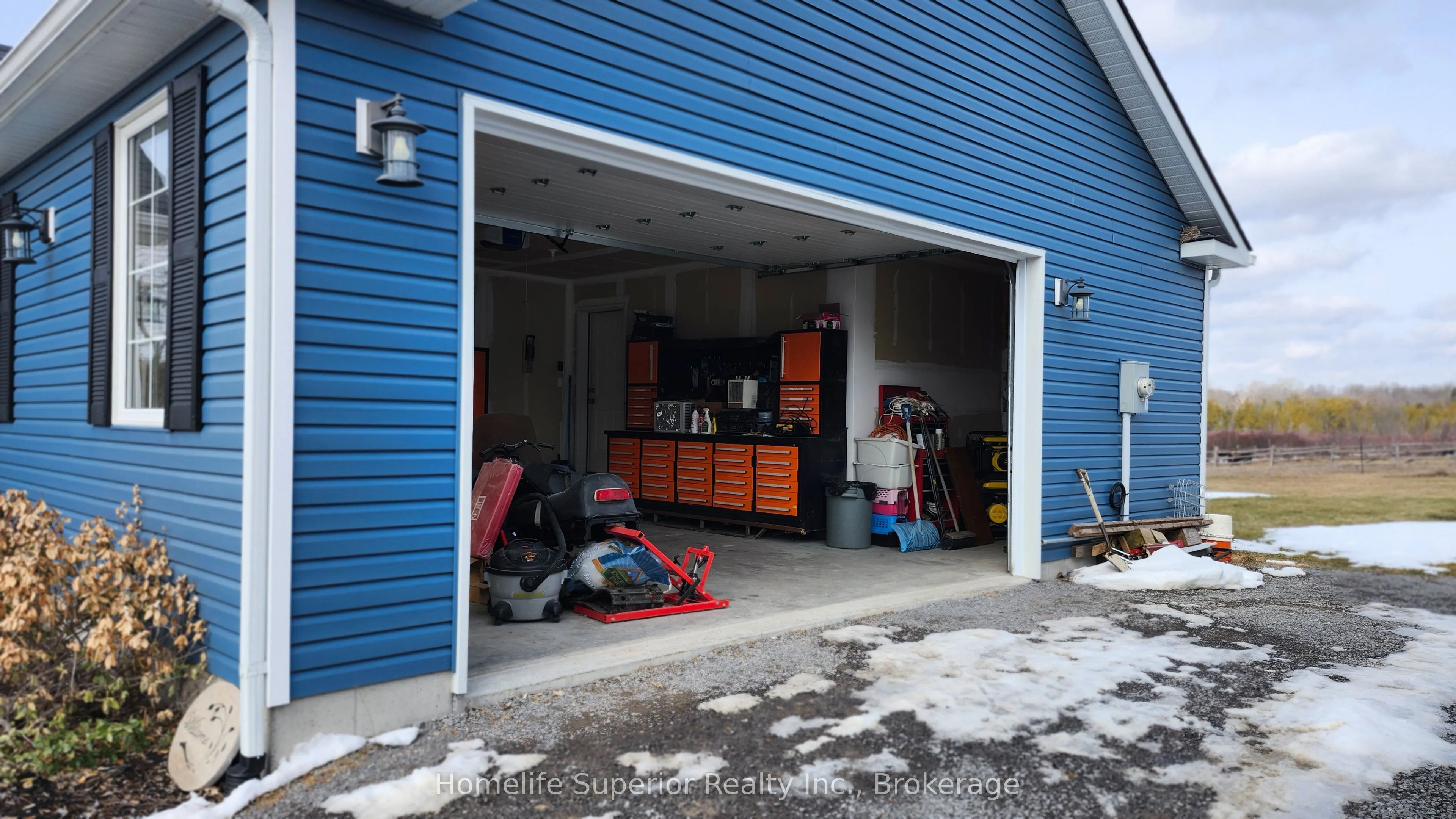 307 Tracey Road